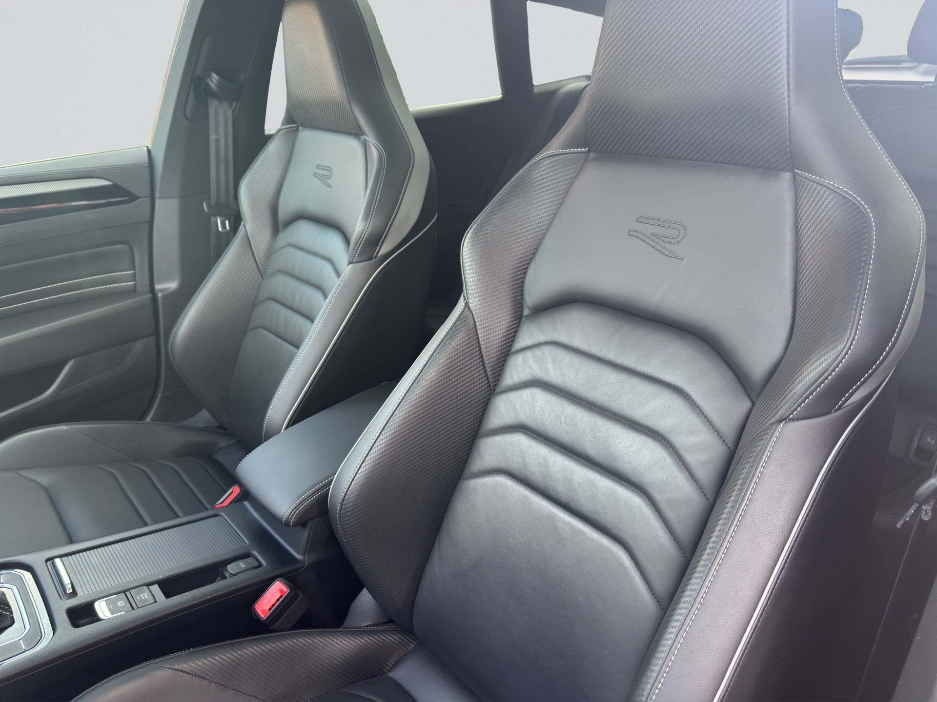 VW Arteon SB 2.0 TSI R-Line DSG-image-5