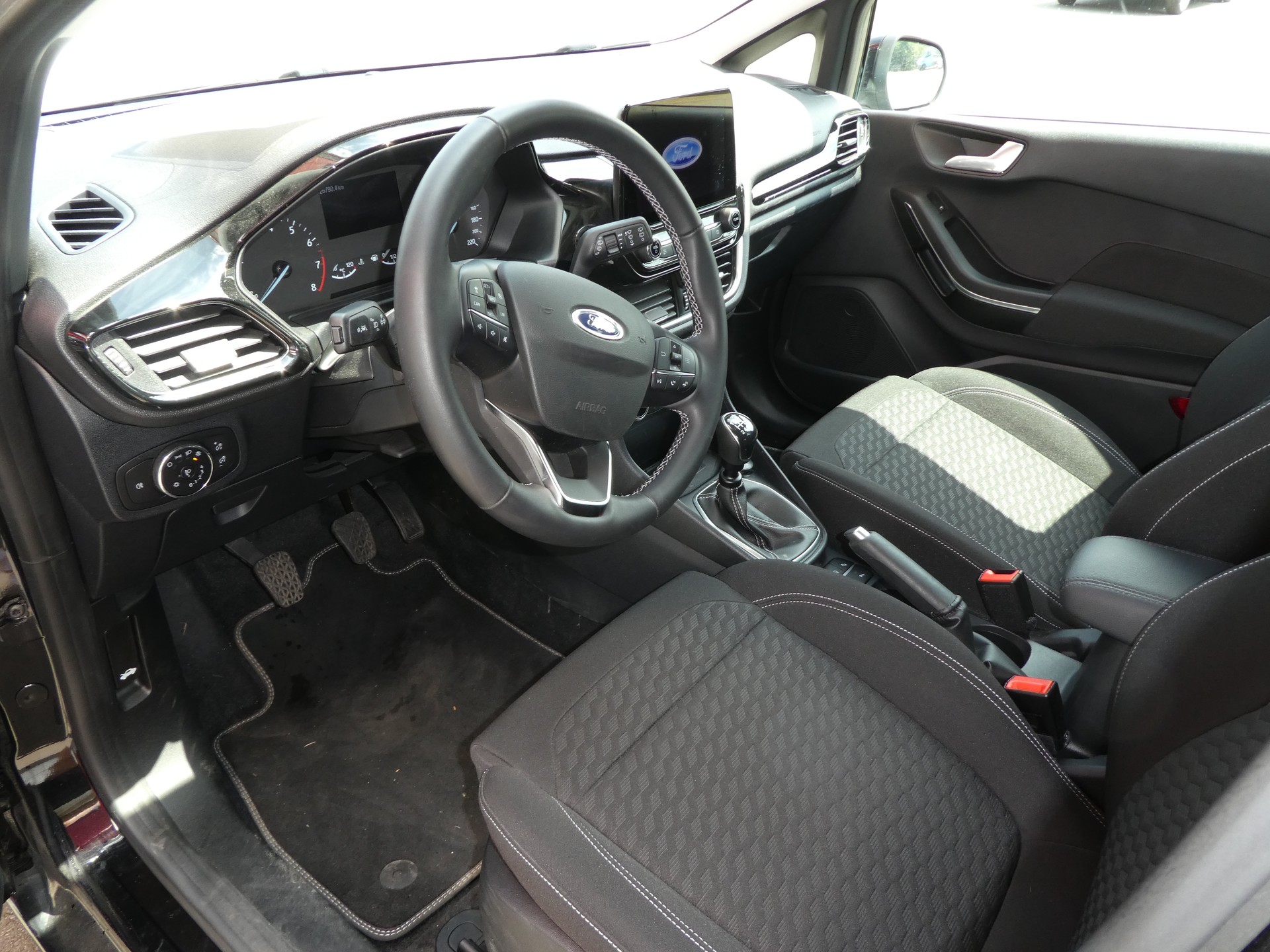 FORD Fiesta 1.0 SCTi MHEV Titanium X-image-5