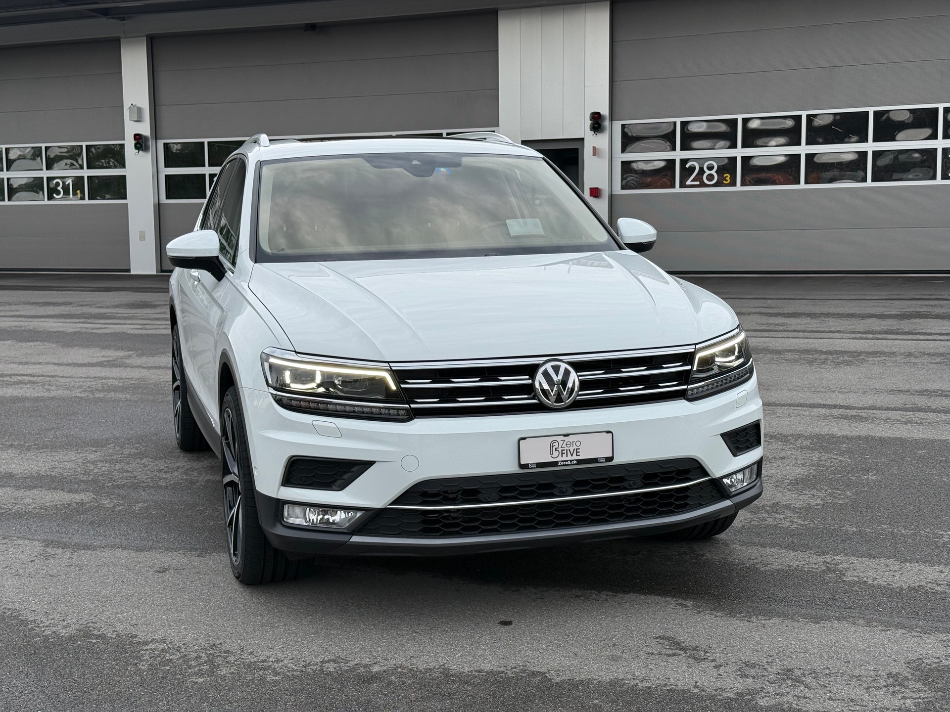 VW Tiguan 2.0 TDI SCR Highline 4Motion DSG-image-1