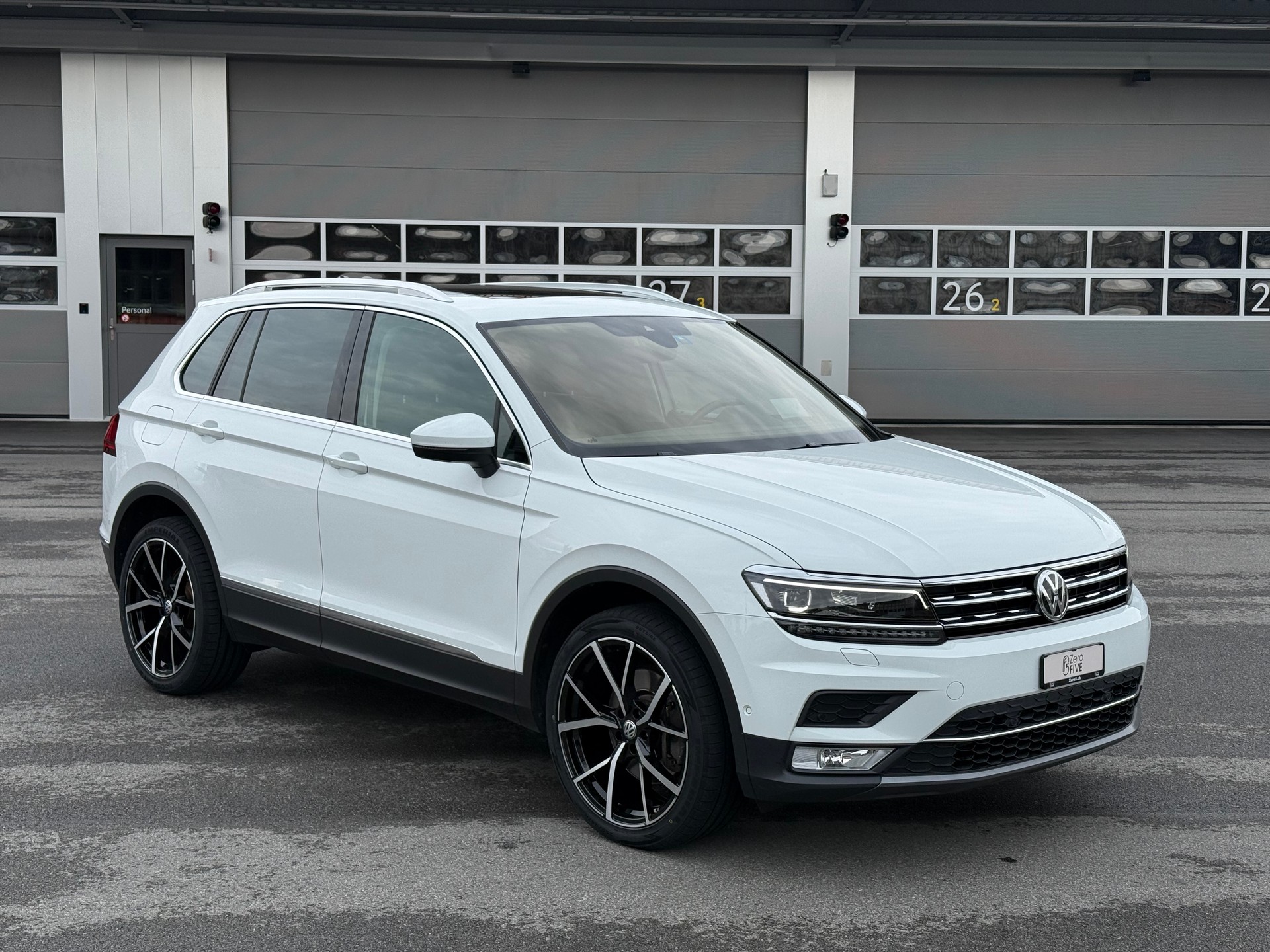 VW Tiguan 2.0 TDI SCR Highline 4Motion DSG-image-0
