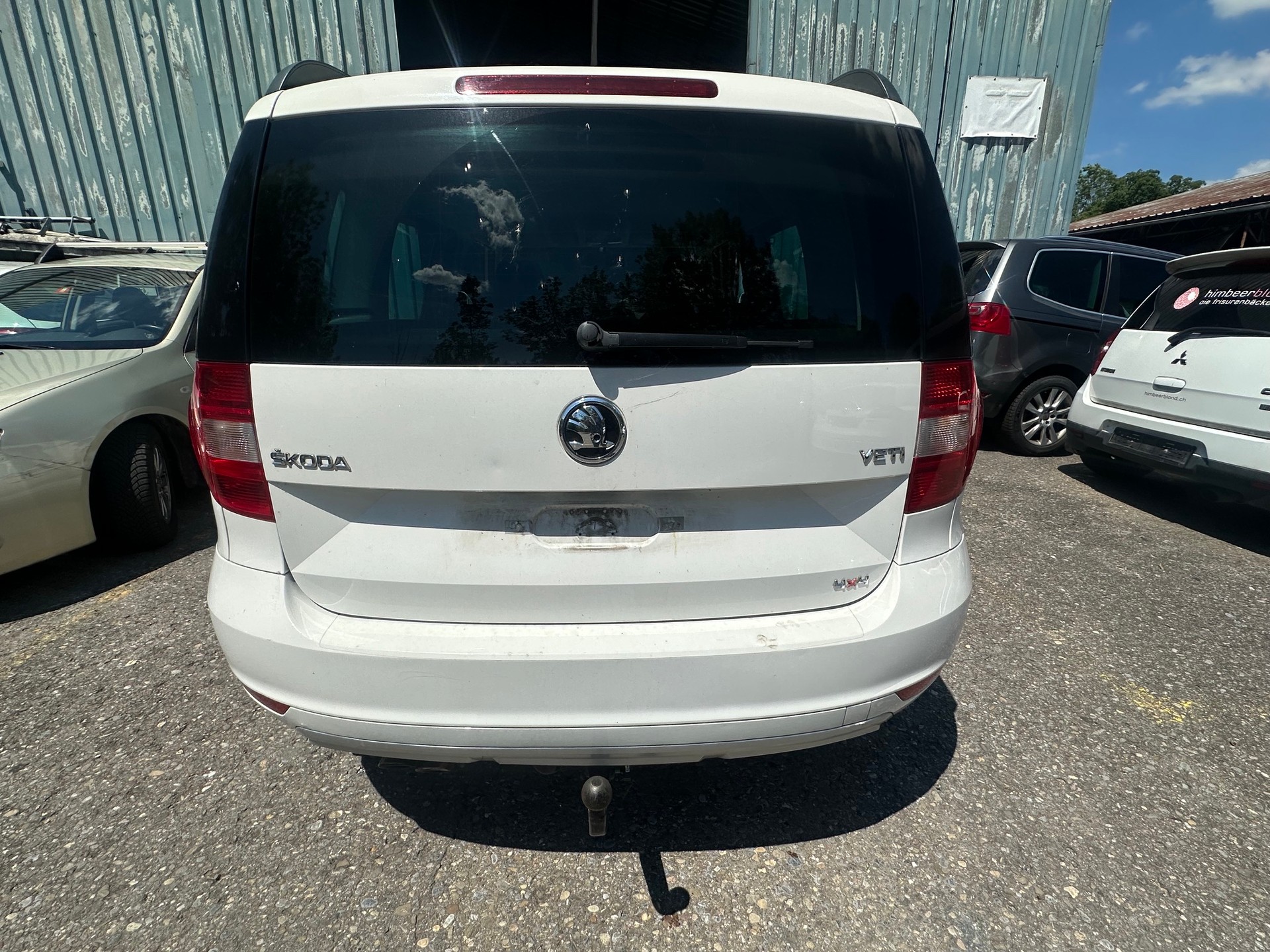 SKODA Yeti 1.8 TSI Active 4x4 DSG-image-5