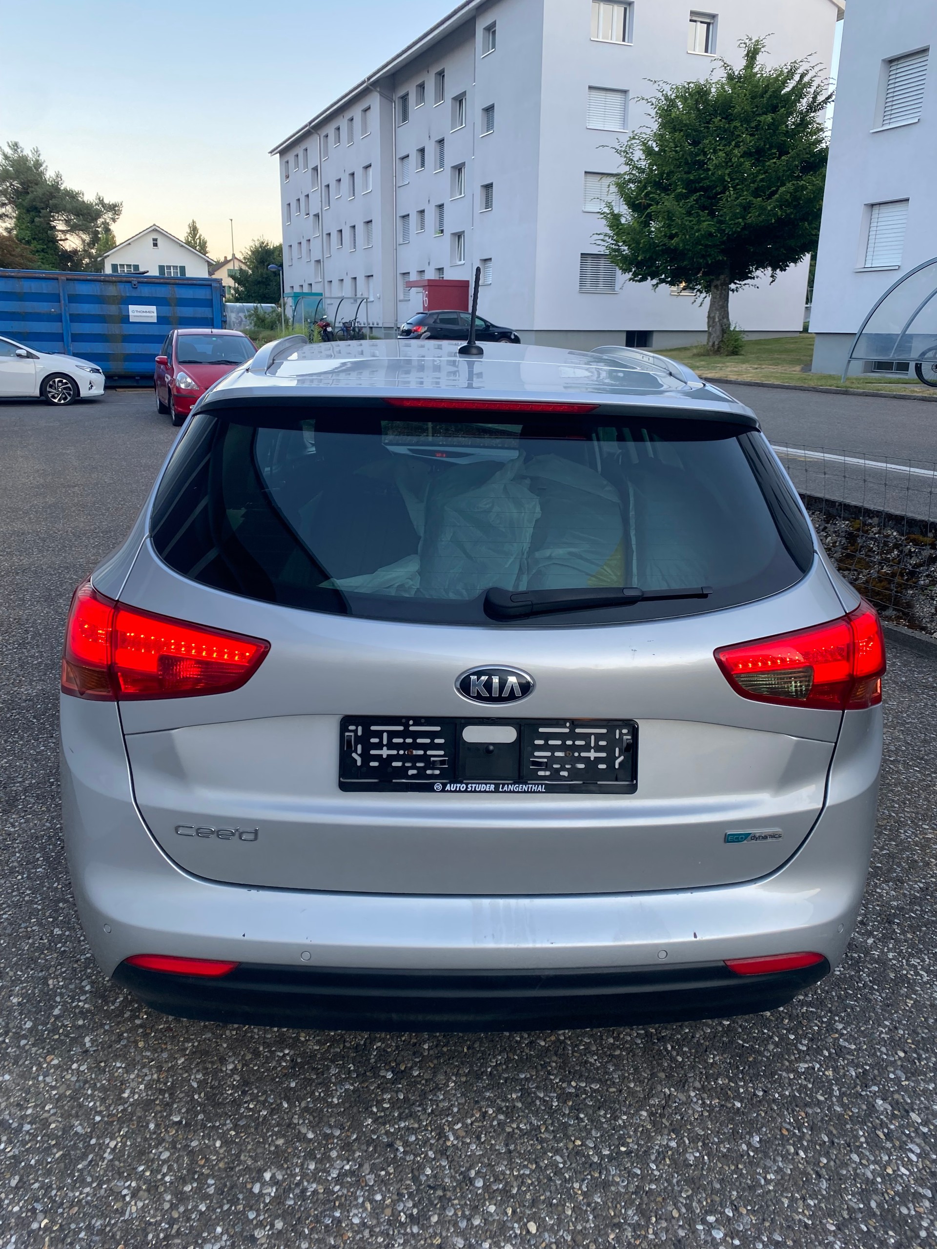 KIA Cee'd Sportswagon 1.6 CRDi Trend-image-3