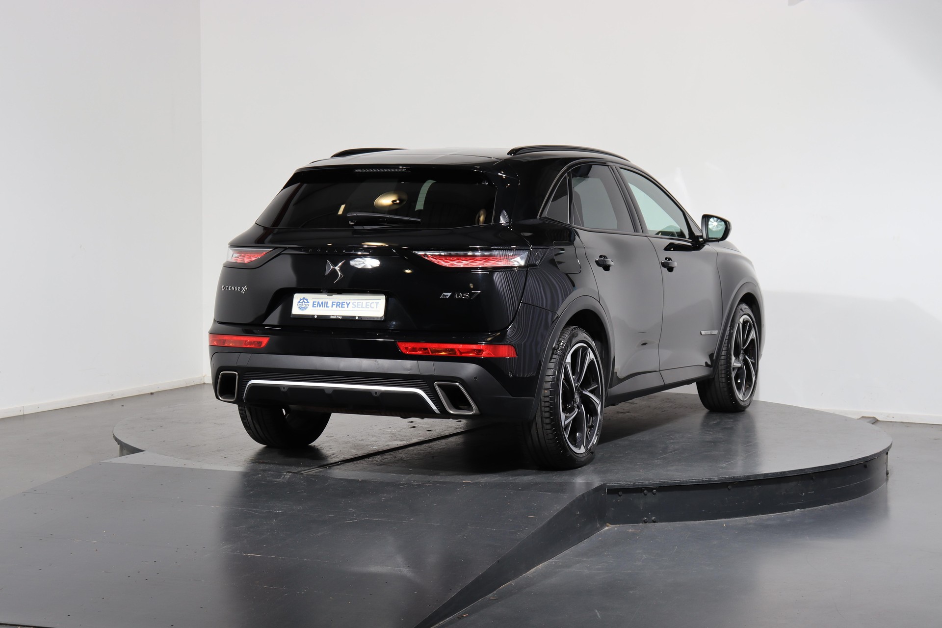 DS AUTOMOBILES 7 Crossback 1.6 E-Tense Louvre 4x4-image-2