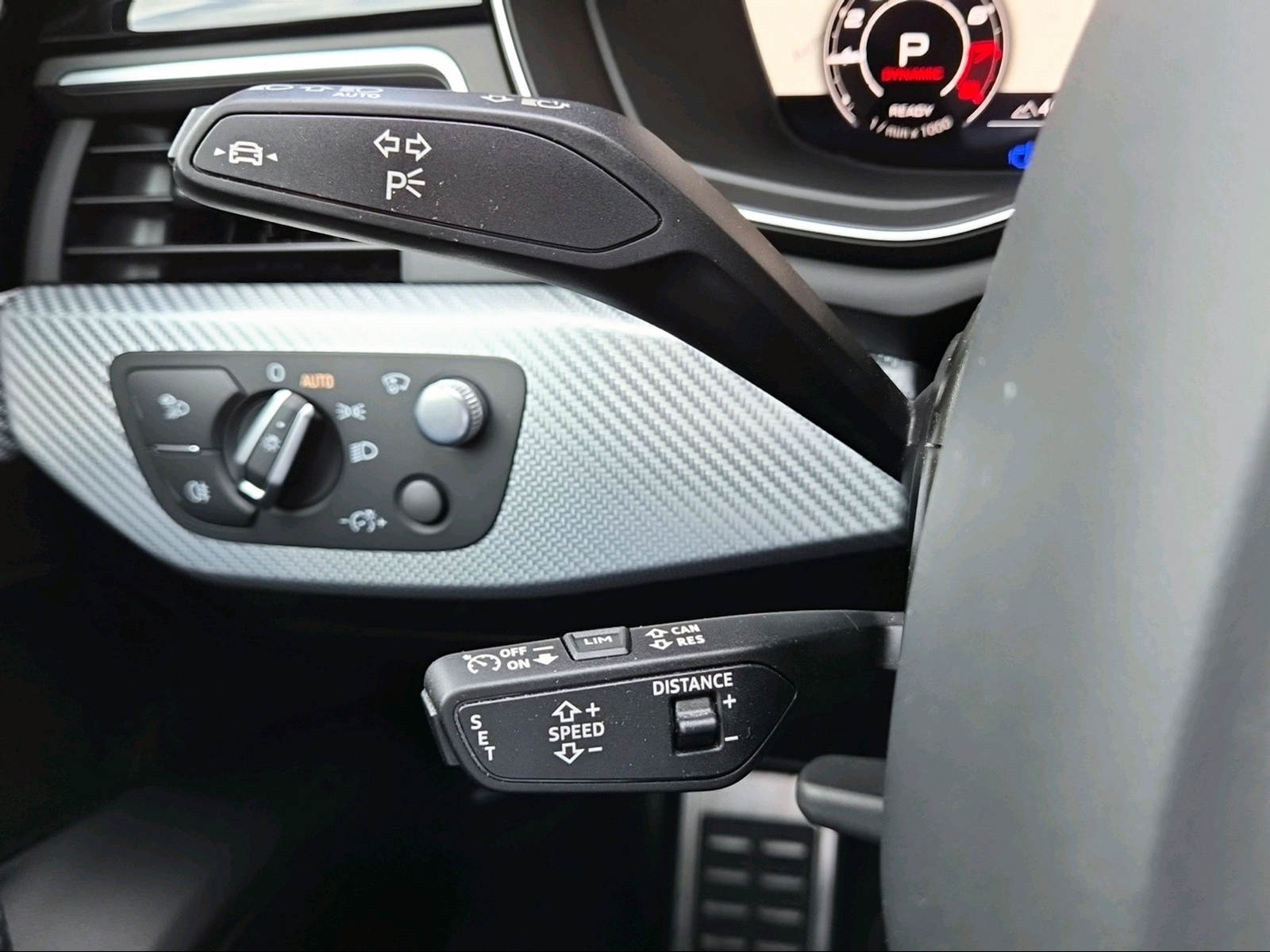 AUDI RS4 Avant quattro tiptronic Navarablau Metallic-image-17