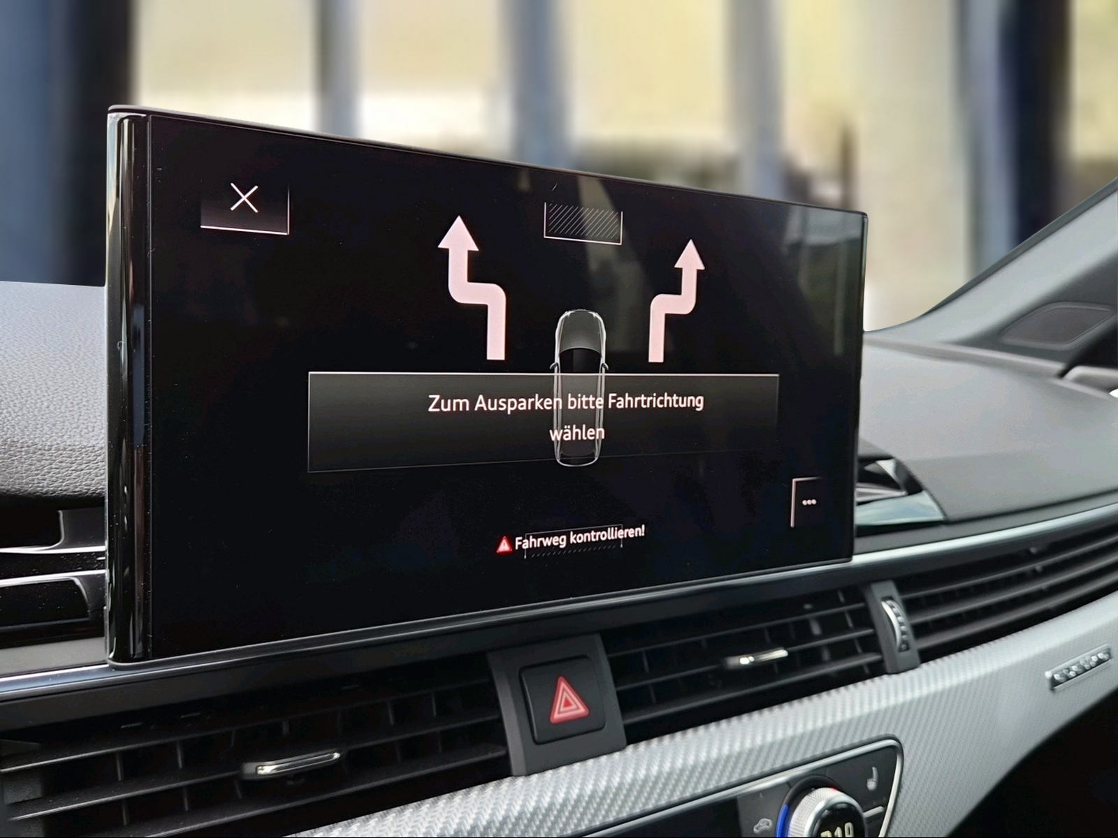 AUDI RS4 Avant quattro tiptronic Navarablau Metallic-image-14