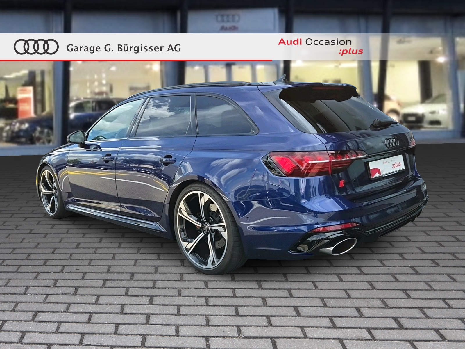 AUDI RS4 Avant quattro tiptronic Navarablau Metallic-image-3