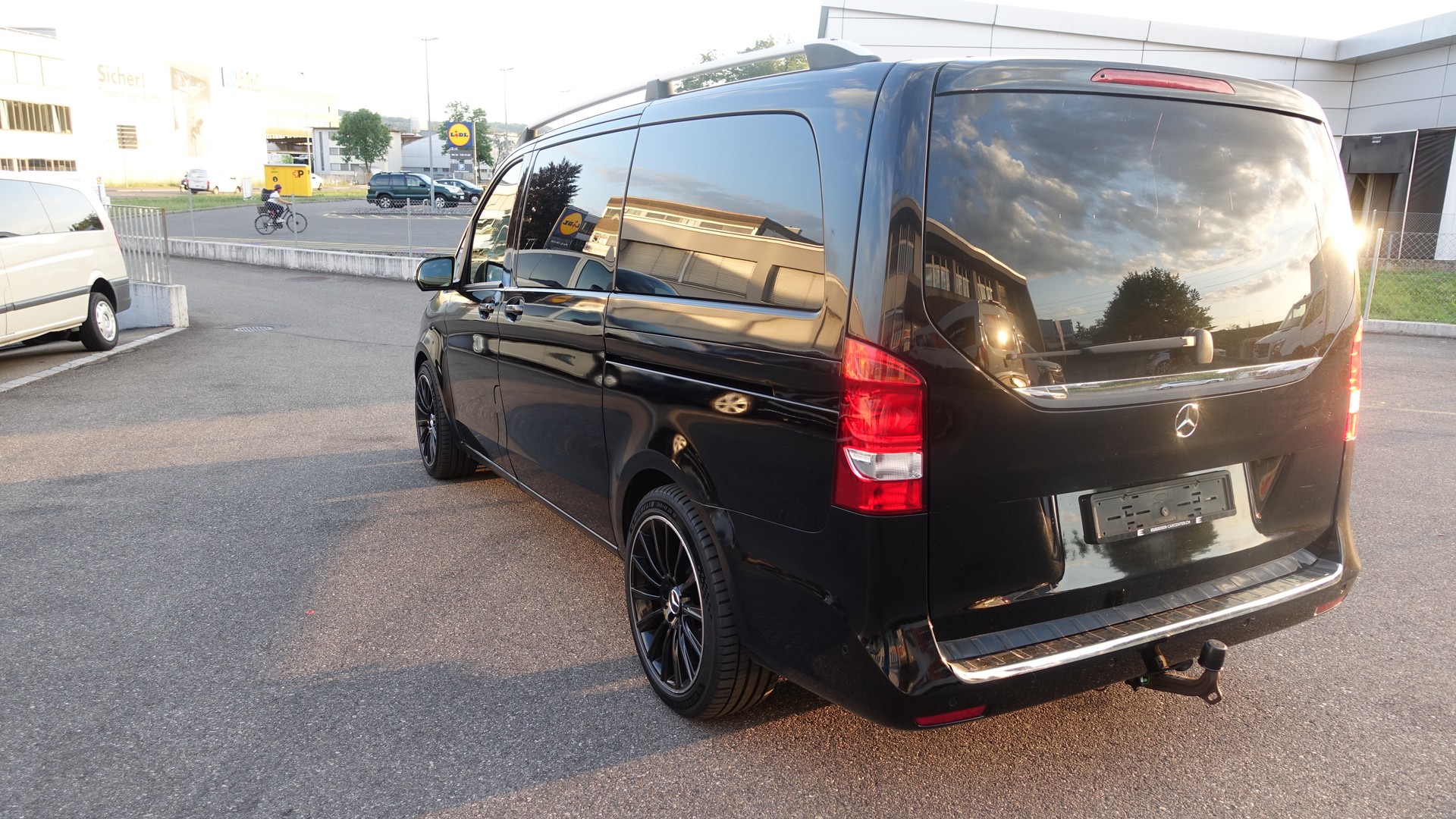 MERCEDES-BENZ V 250 d Swiss Edition lang 4Matic 7G-Tronic-image-14