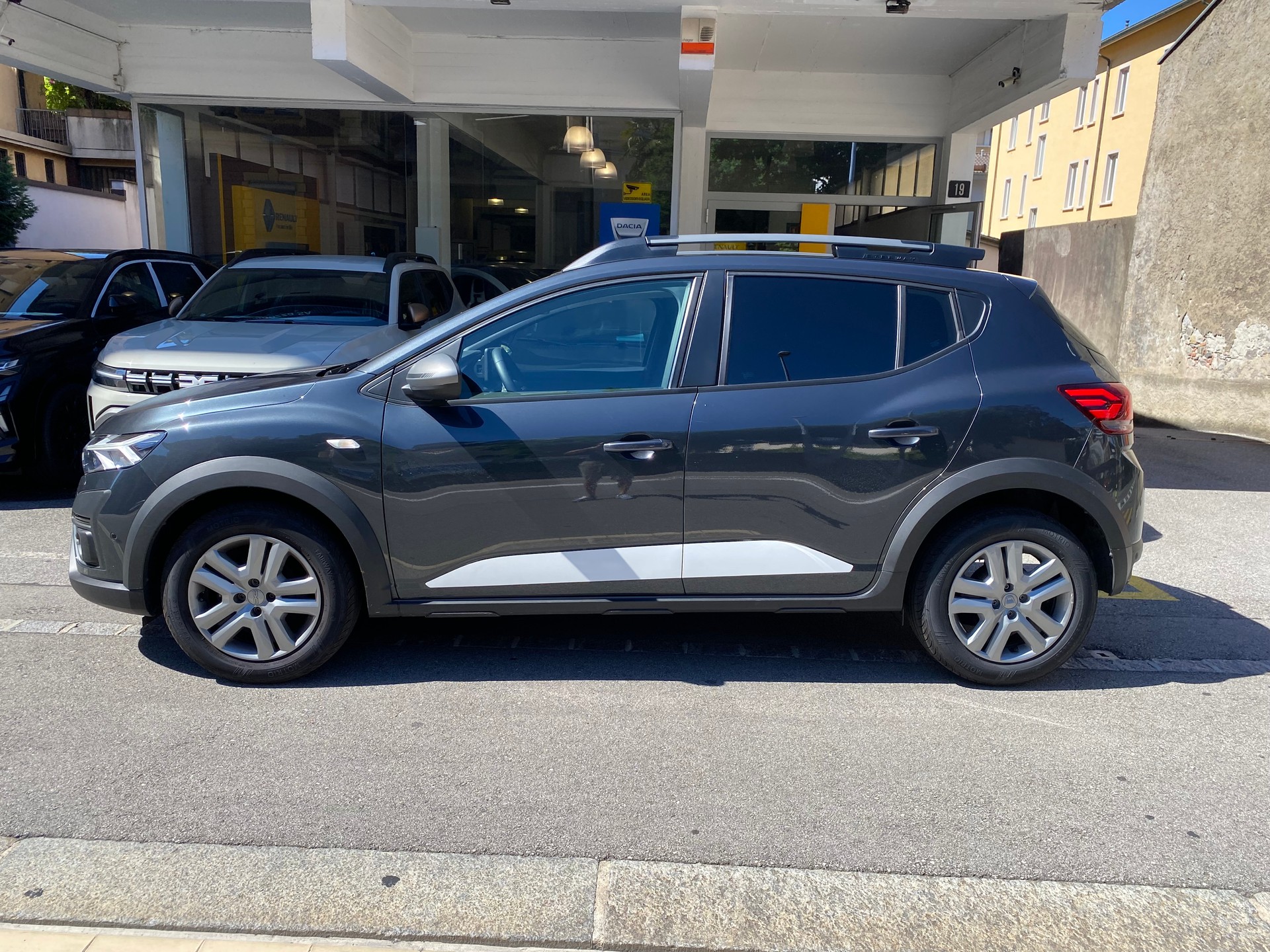 DACIA Sandero Stepway TCe 90 Expression CVT-image-2
