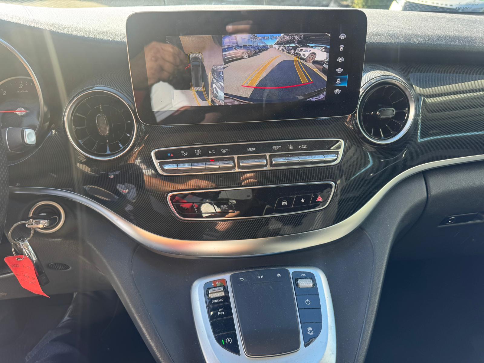 MERCEDES-BENZ V 300 d kompakt 4Matic 9G-Tronic-image-11