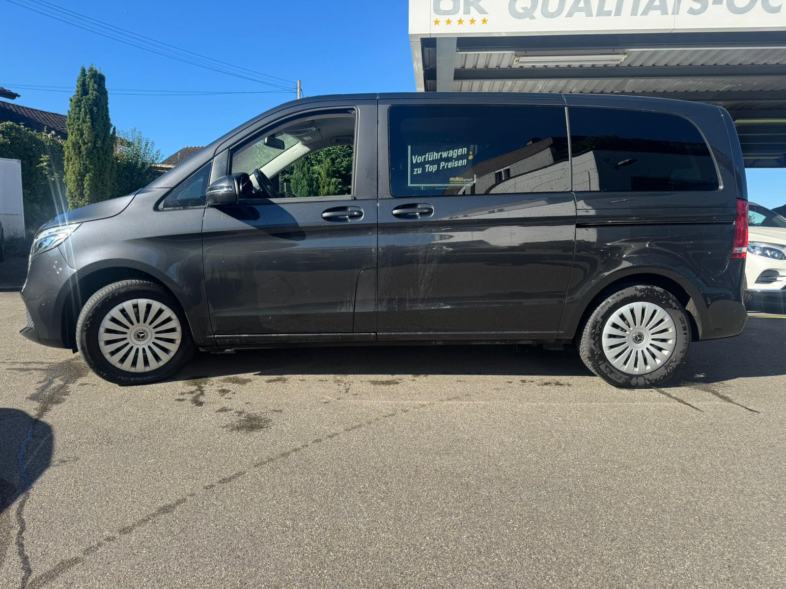 MERCEDES-BENZ V 300 d kompakt 4Matic 9G-Tronic-image-3