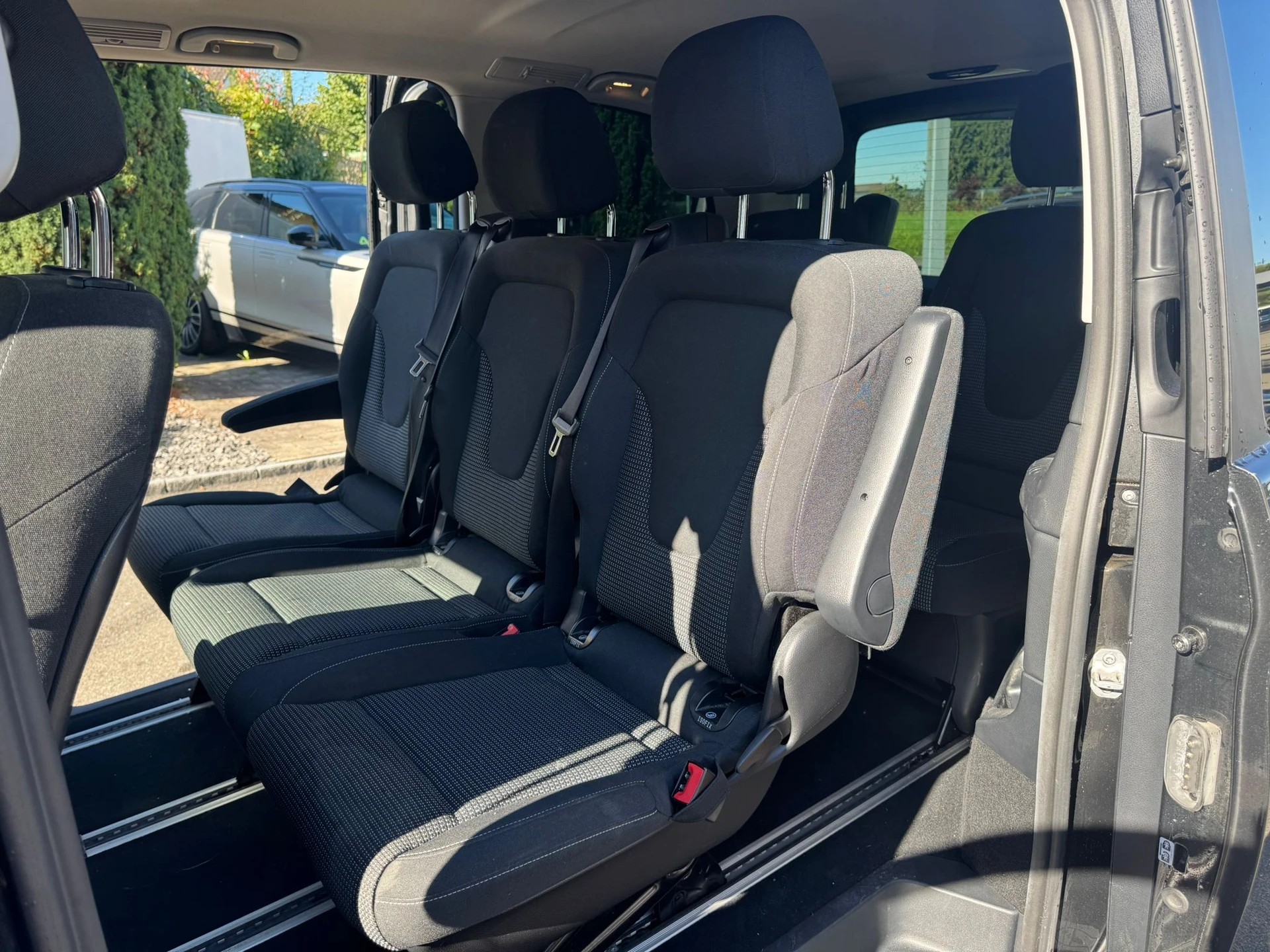 MERCEDES-BENZ V 300 d kompakt 4Matic 9G-Tronic-image-14