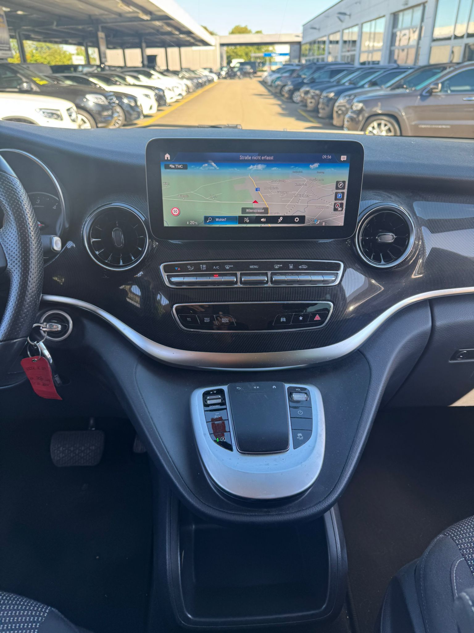 MERCEDES-BENZ V 300 d kompakt 4Matic 9G-Tronic-image-12