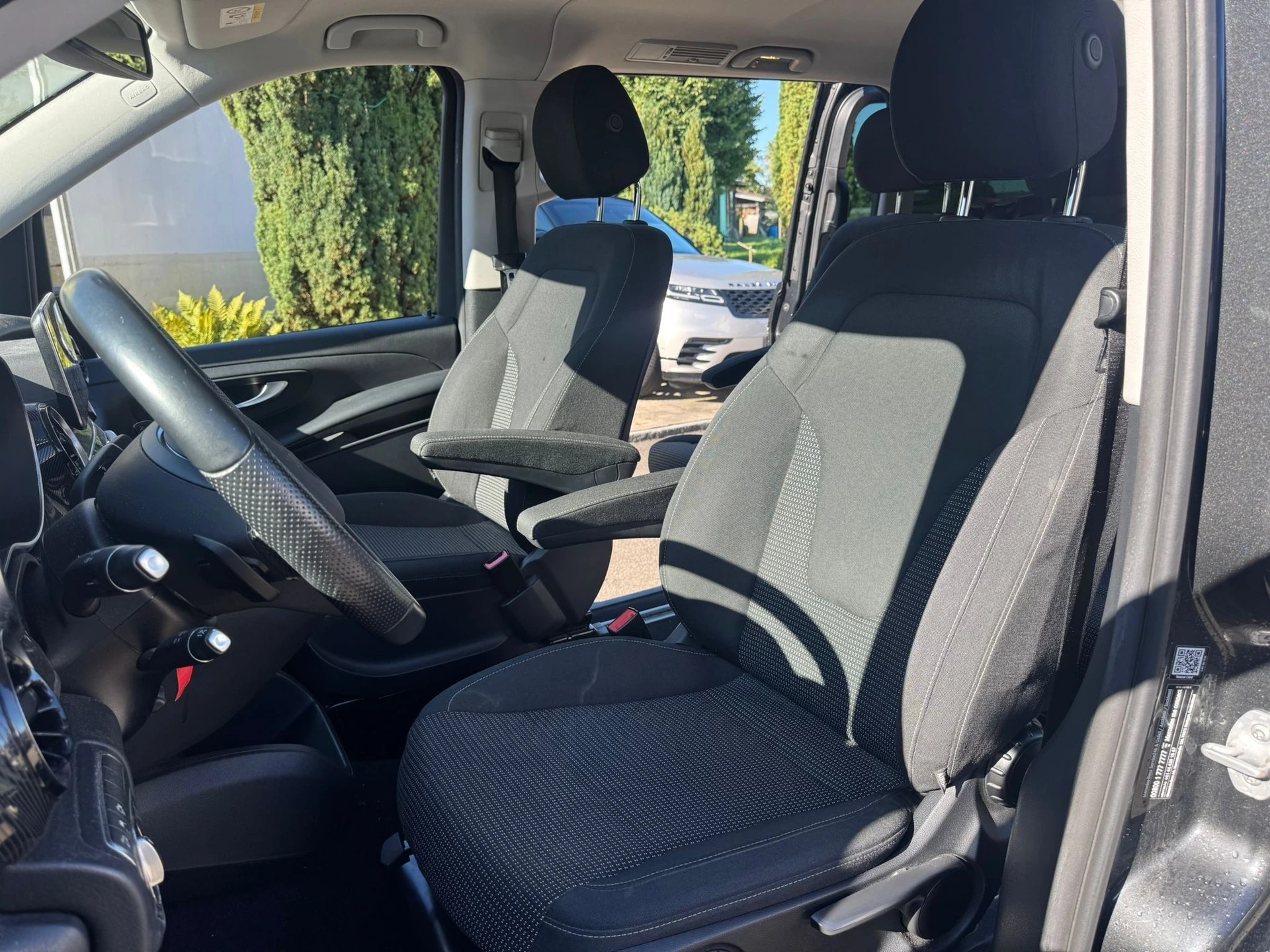 MERCEDES-BENZ V 300 d kompakt 4Matic 9G-Tronic-image-13
