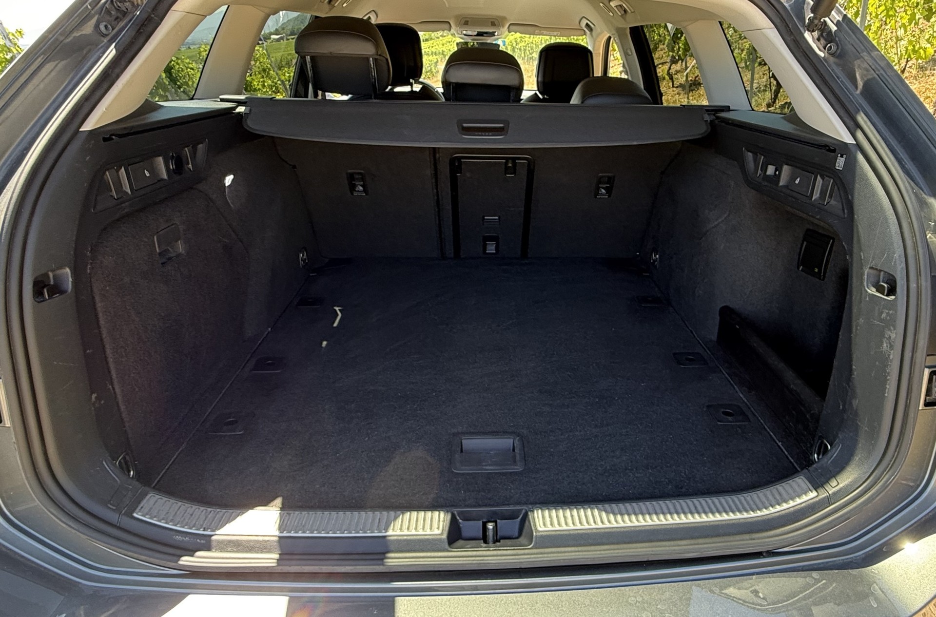 VW Passat Variant 2.0 TDI evo Elegance 4 Motion DSG-image-9