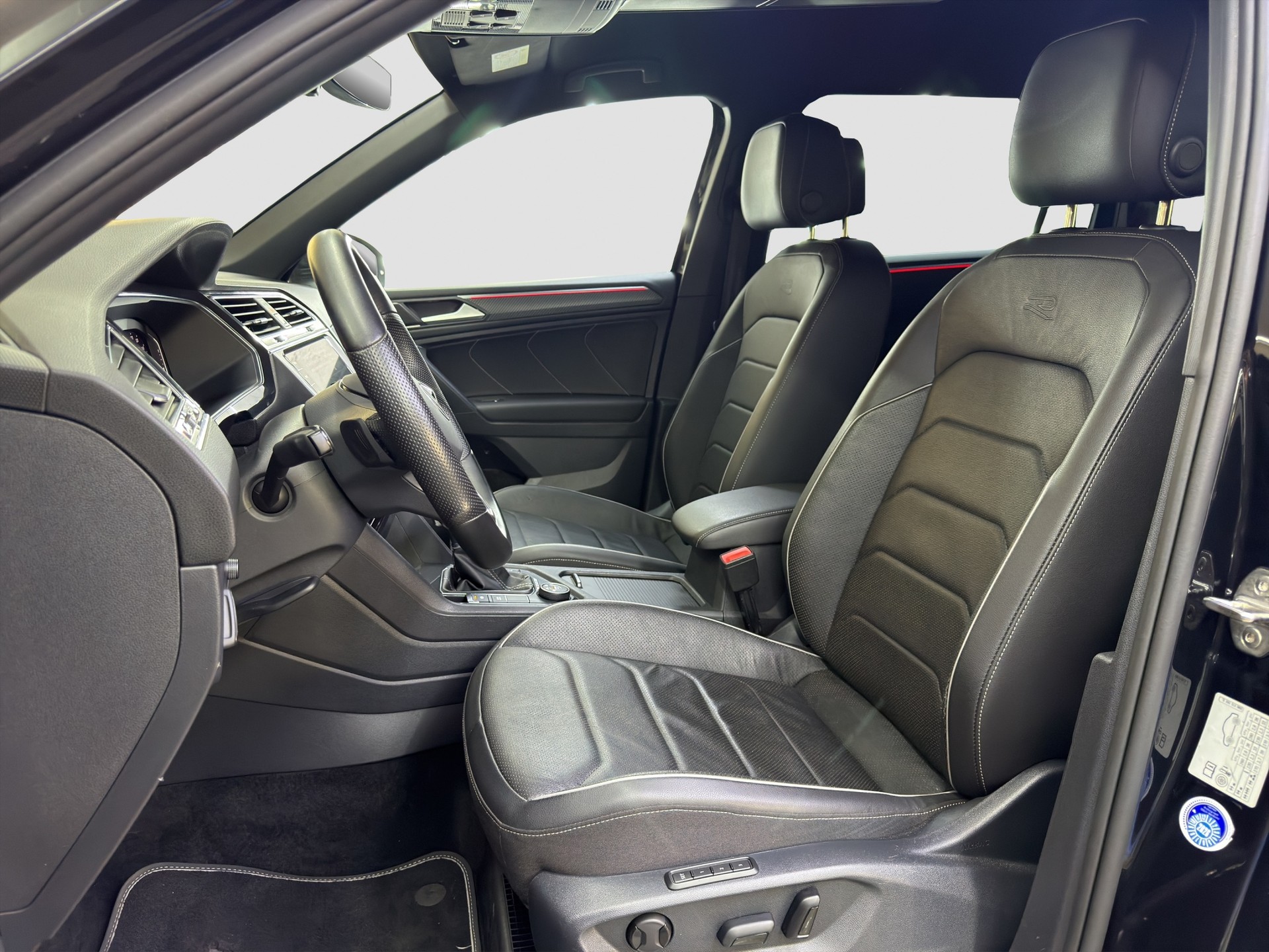VW Tiguan Allspace 2.0TSI R-Line 4Motion DSG-image-11