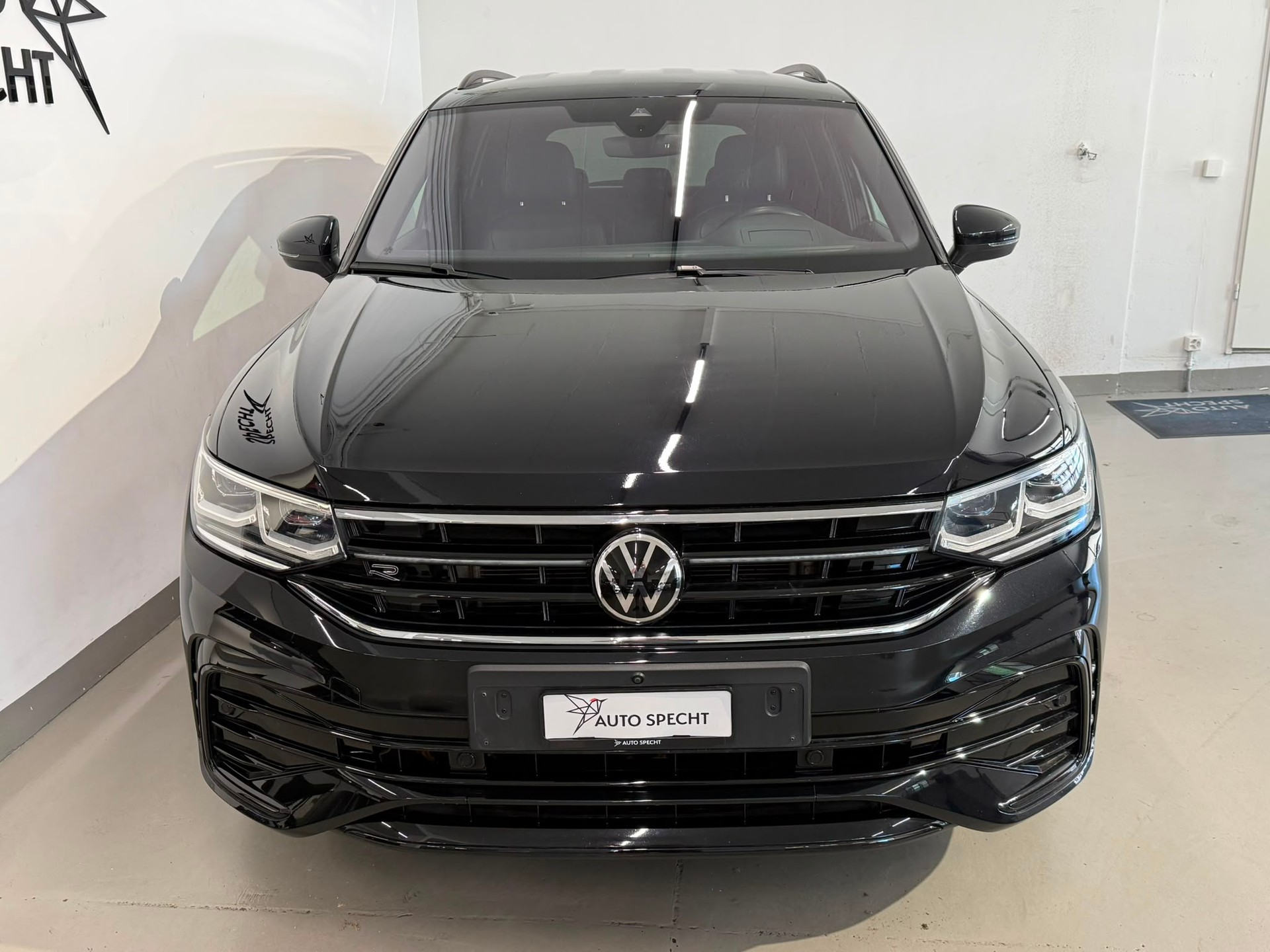 VW Tiguan Allspace 2.0TSI R-Line 4Motion DSG-showroom-element-2