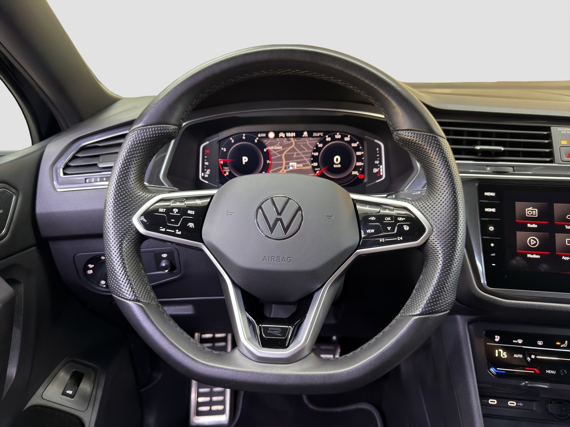 VW Tiguan Allspace 2.0TSI R-Line 4Motion DSG-image-9