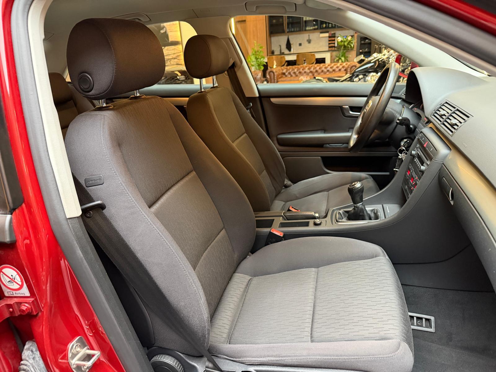 AUDI A4 2.0-image-12
