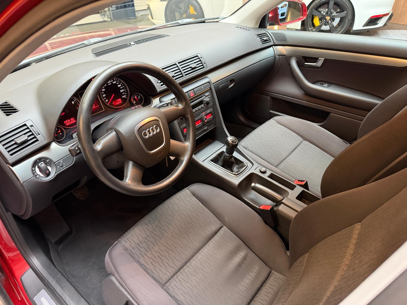 AUDI A4 2.0-image-10