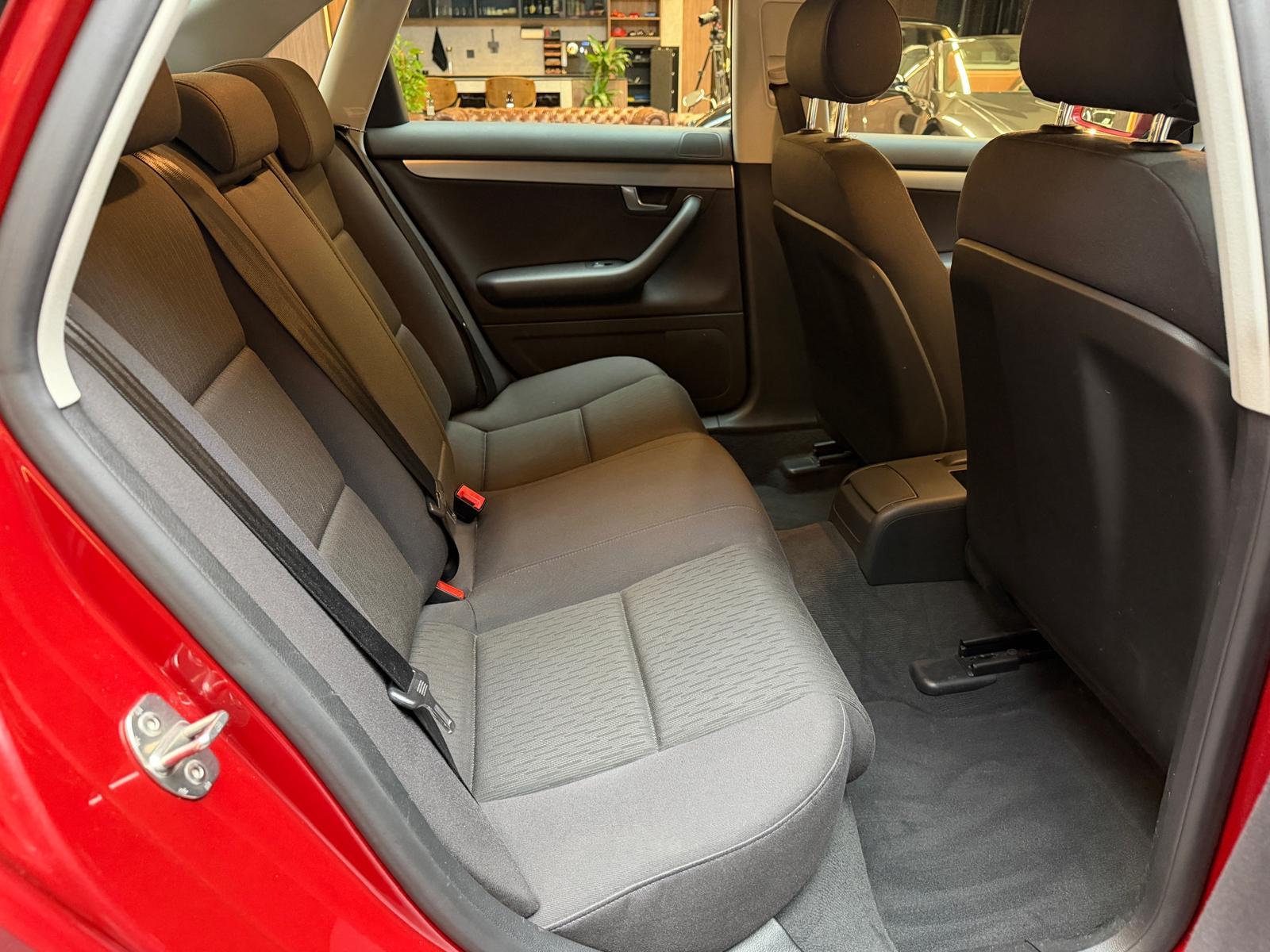 AUDI A4 2.0-image-15