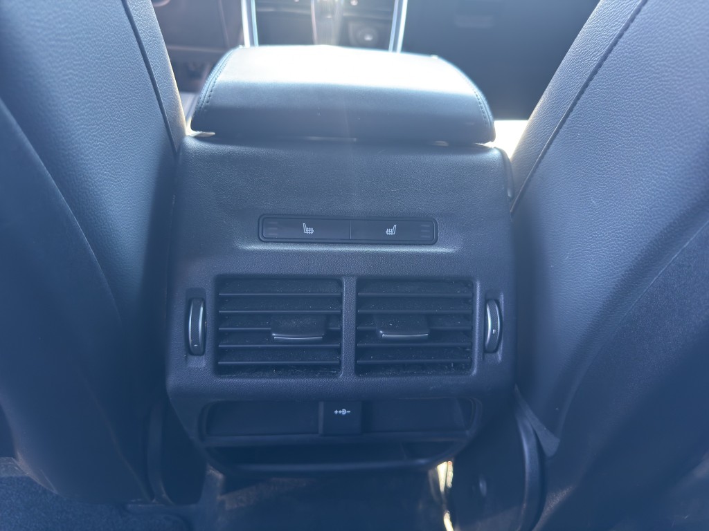 LAND ROVER Discovery Sport 2.0 i4 S-image-11