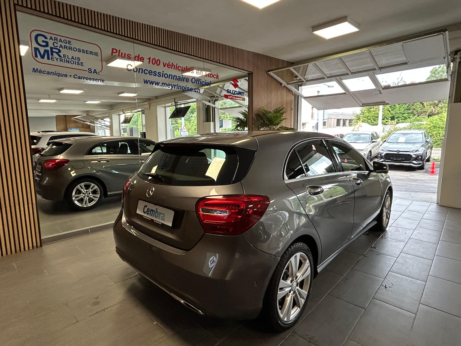 MERCEDES-BENZ A 180 Urban-image-6