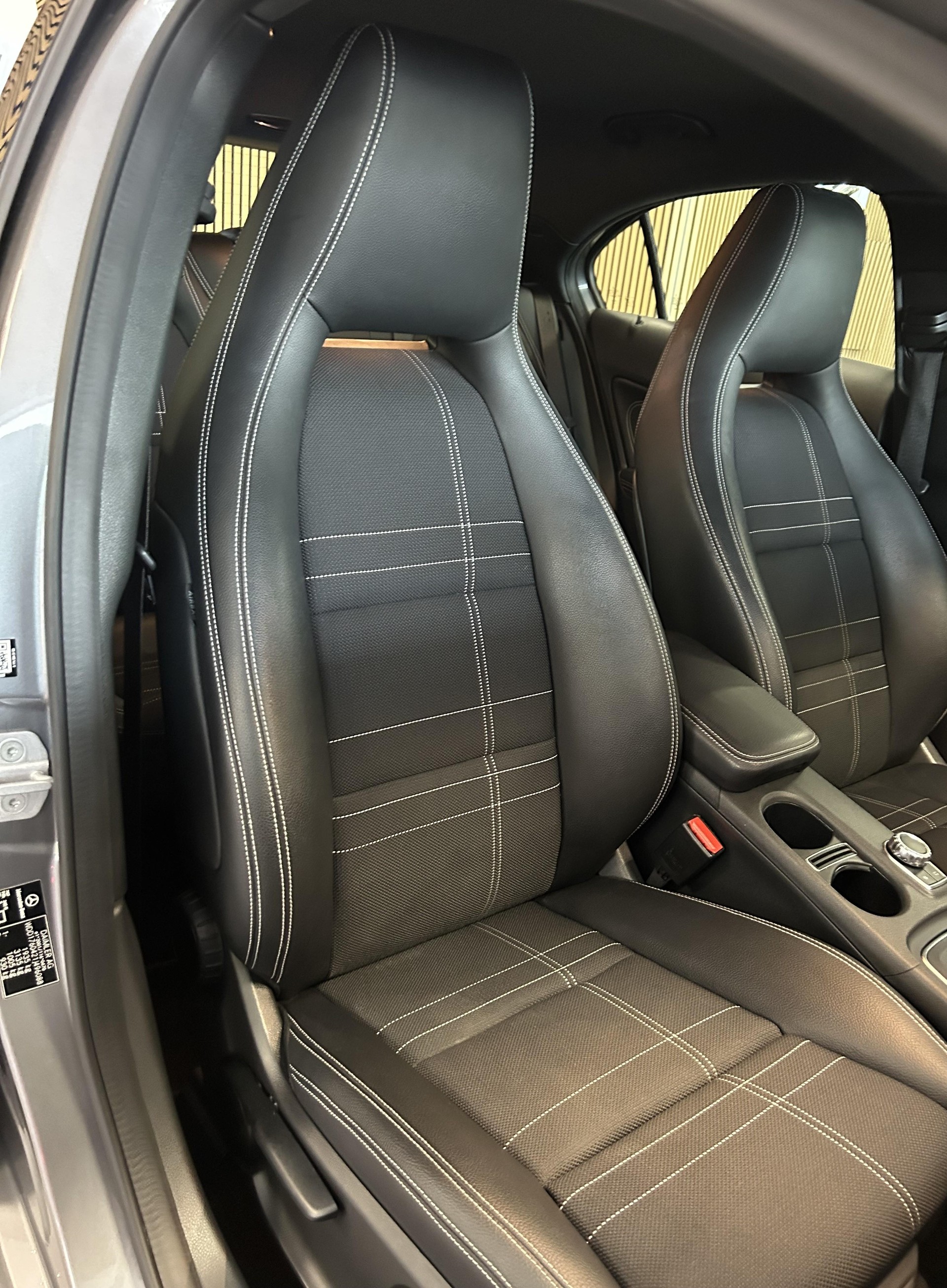 MERCEDES-BENZ A 180 Urban-image-14
