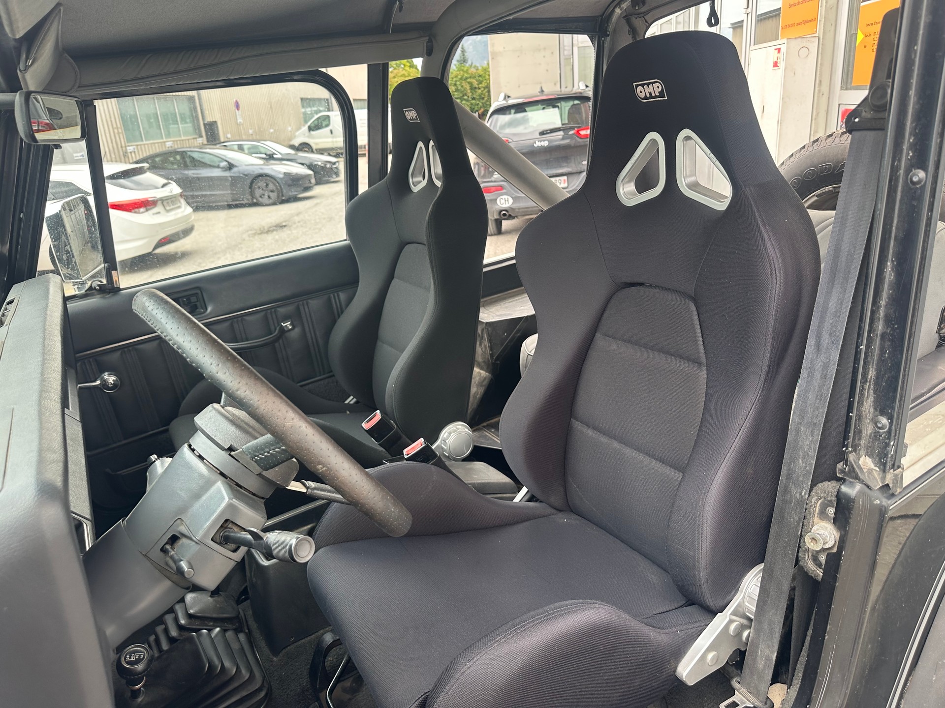 JEEP Wrangler 4.0 Laredo-image-6