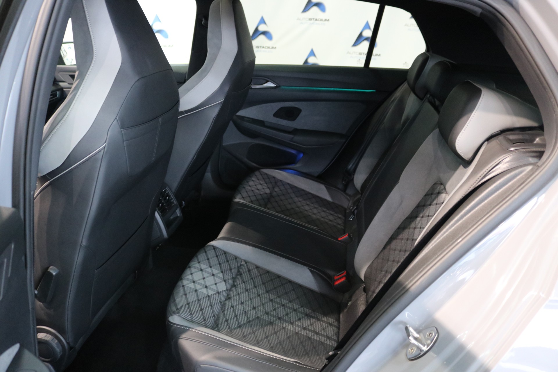 VW Golf 1.5 eTSI mHEV ACT R-Line DSG-image-33