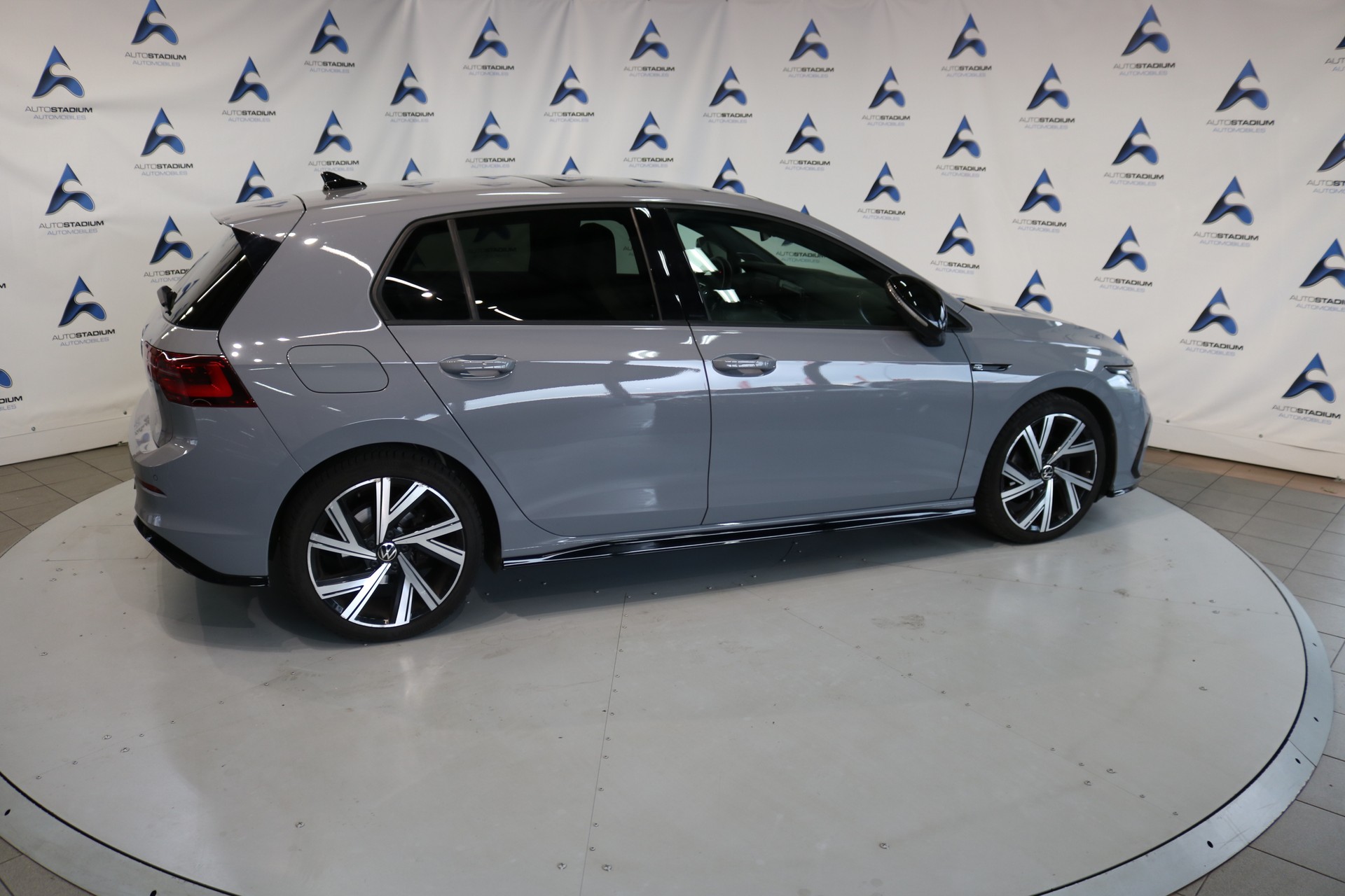 VW Golf 1.5 eTSI mHEV ACT R-Line DSG-image-22