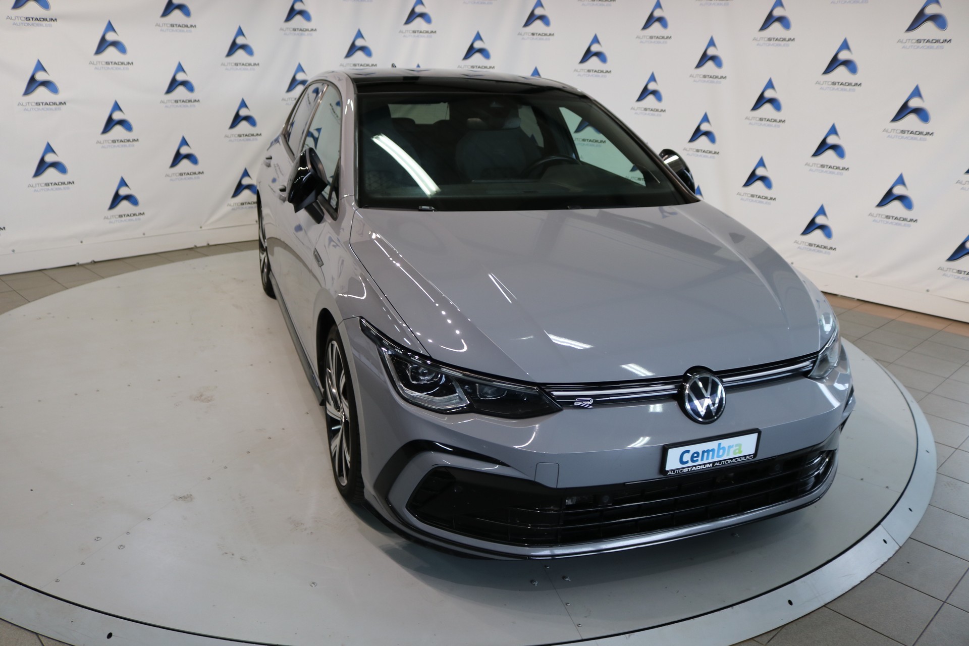 VW Golf 1.5 eTSI mHEV ACT R-Line DSG-image-8