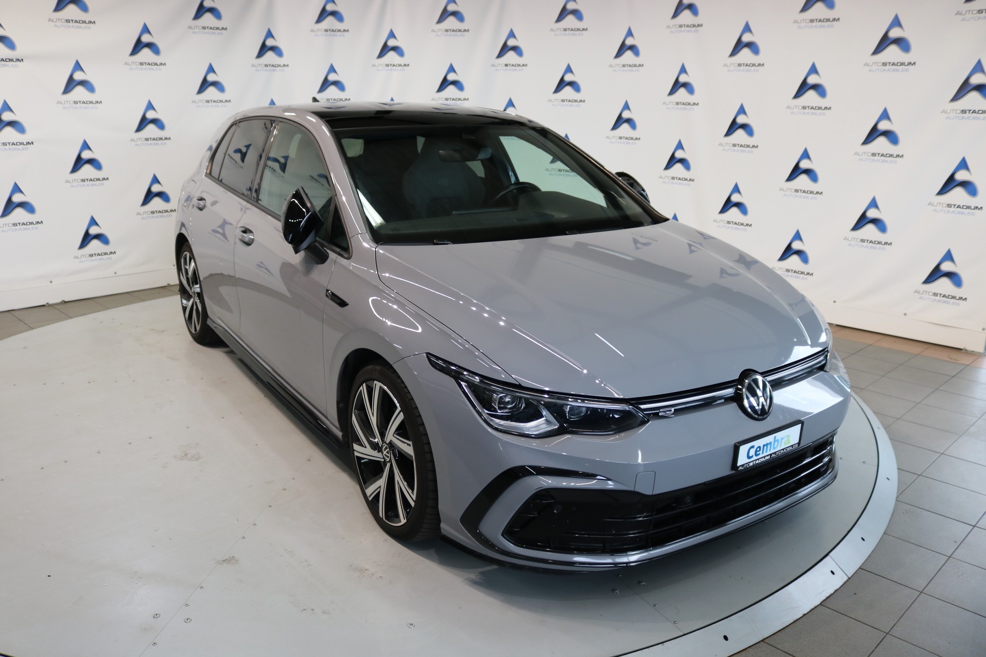 VW Golf 1.5 eTSI mHEV ACT R-Line DSG-image-7