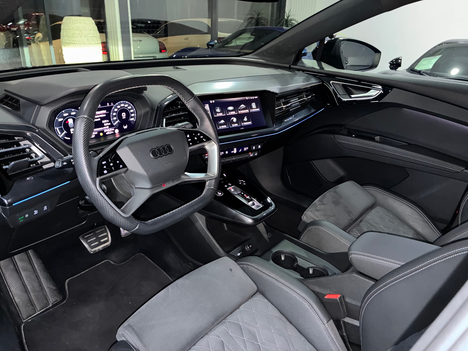 AUDI Q4 Sportback e-tron 50 quattro-image-6