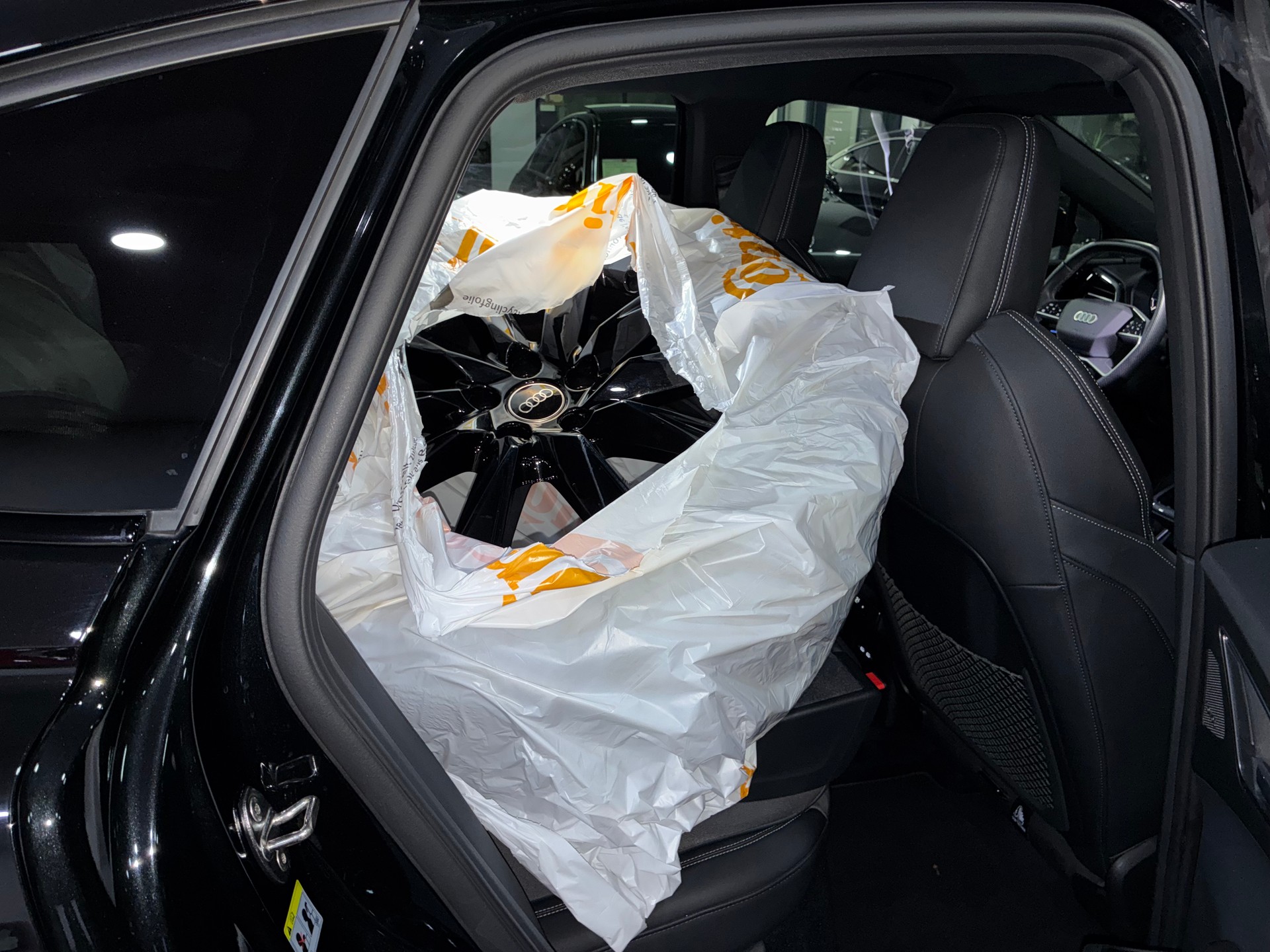 AUDI Q4 Sportback e-tron 50 quattro-image-9