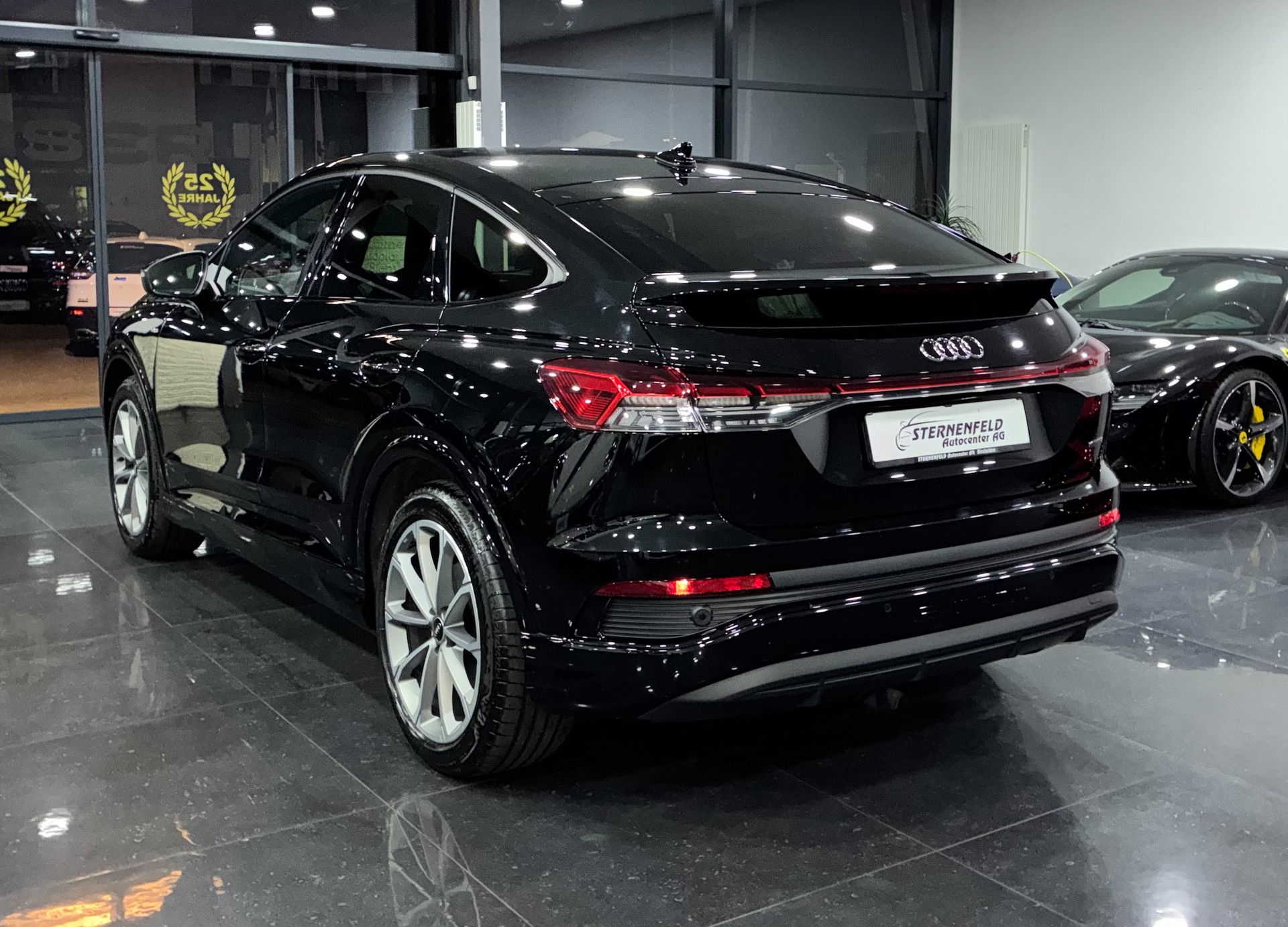 AUDI Q4 Sportback e-tron 50 quattro-image-3