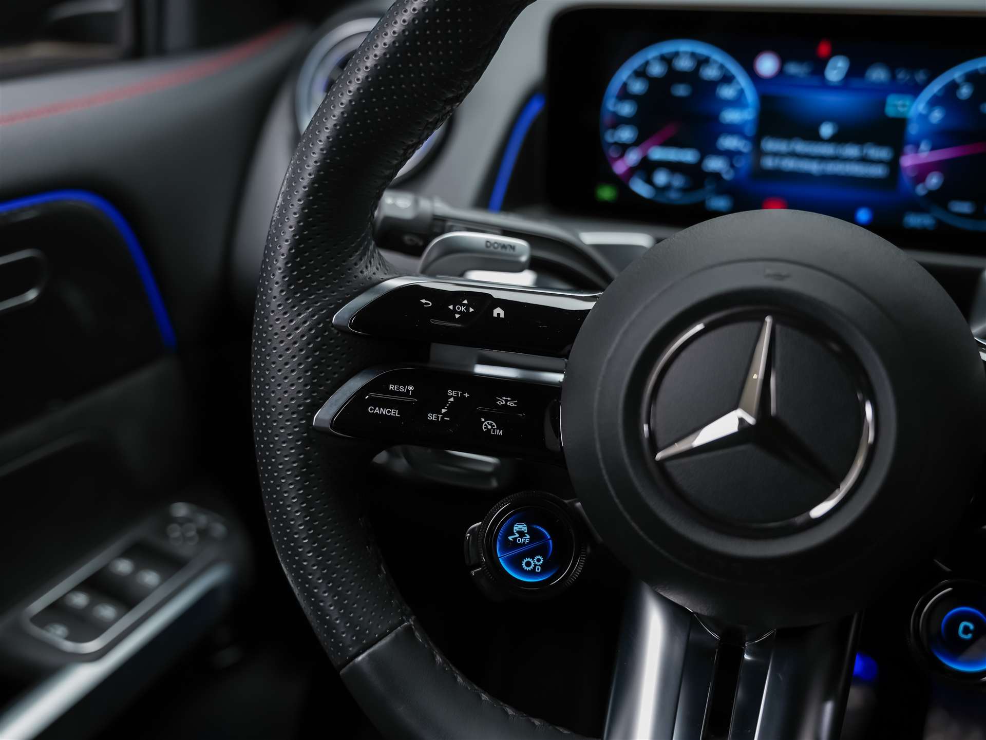 MERCEDES-BENZ GLB 35 AMG 4matic *Abstandsregler*Sitzheizung*Rückfahrkamera*-image-28