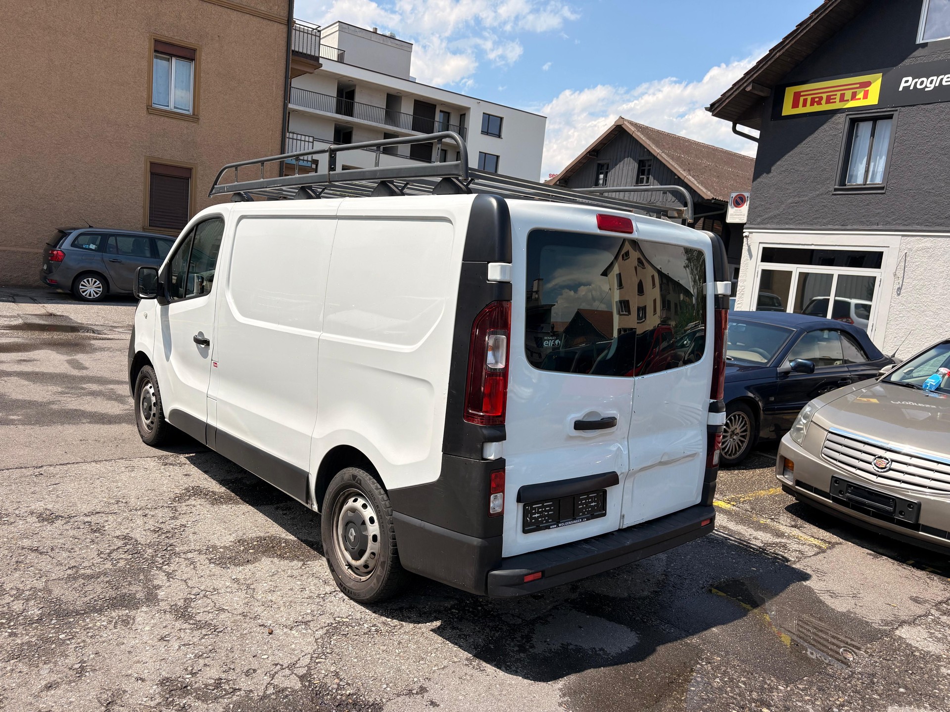 RENAULT Trafic 1.6 dCi 95 2.7t Access L1H1-image-2
