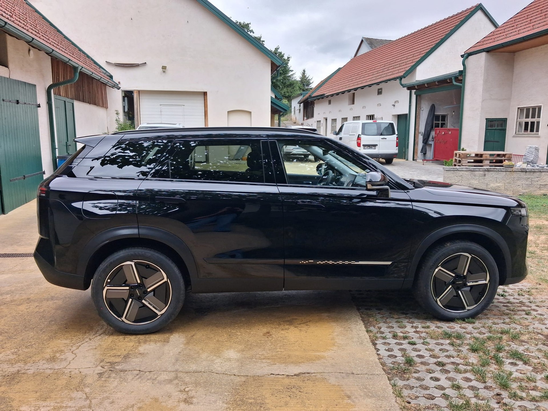JAECOO PHEV PREMIUM-LINE 1.5 T-GDI SUPERHYBRID-showroom-element-3