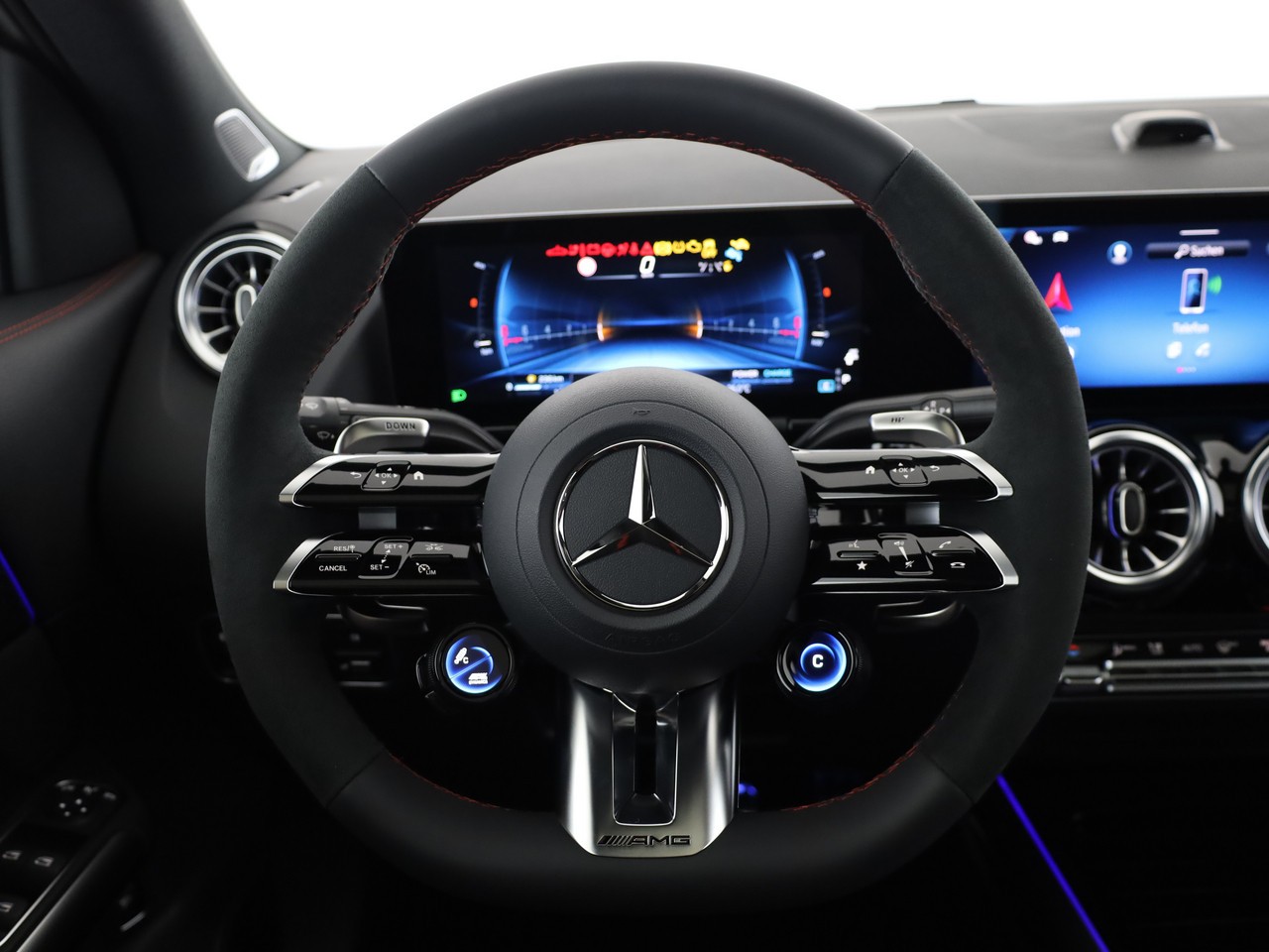 MERCEDES-BENZ GLA AMG 35 4Matic 8G-DCT-image-5