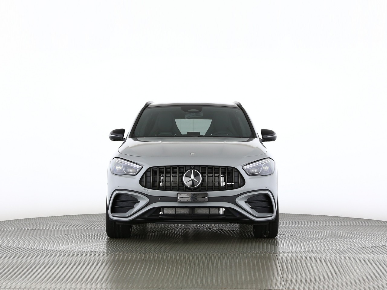 MERCEDES-BENZ GLA AMG 35 4Matic 8G-DCT-showroom-element-1