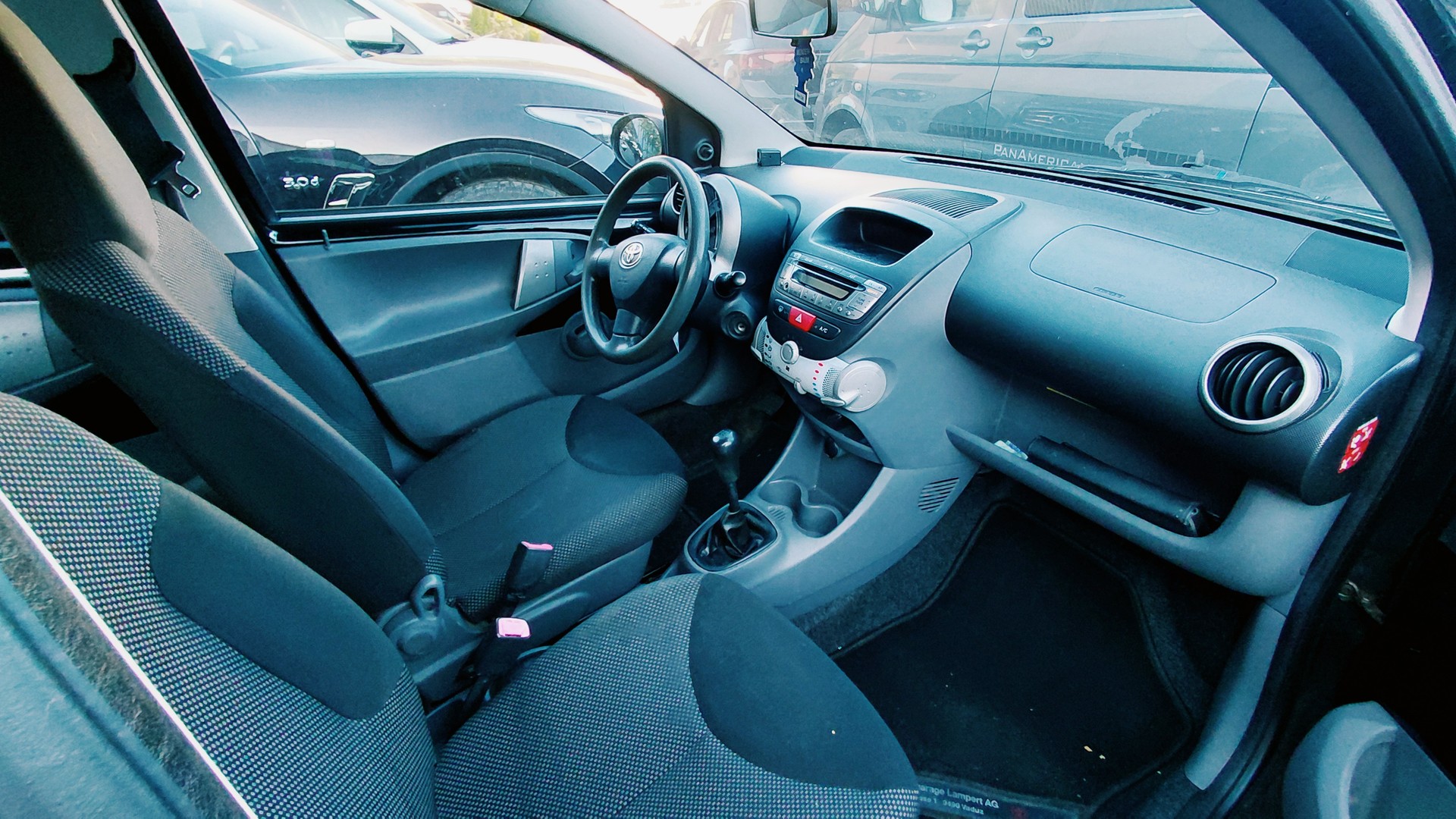 TOYOTA Aygo 1.0-image-8