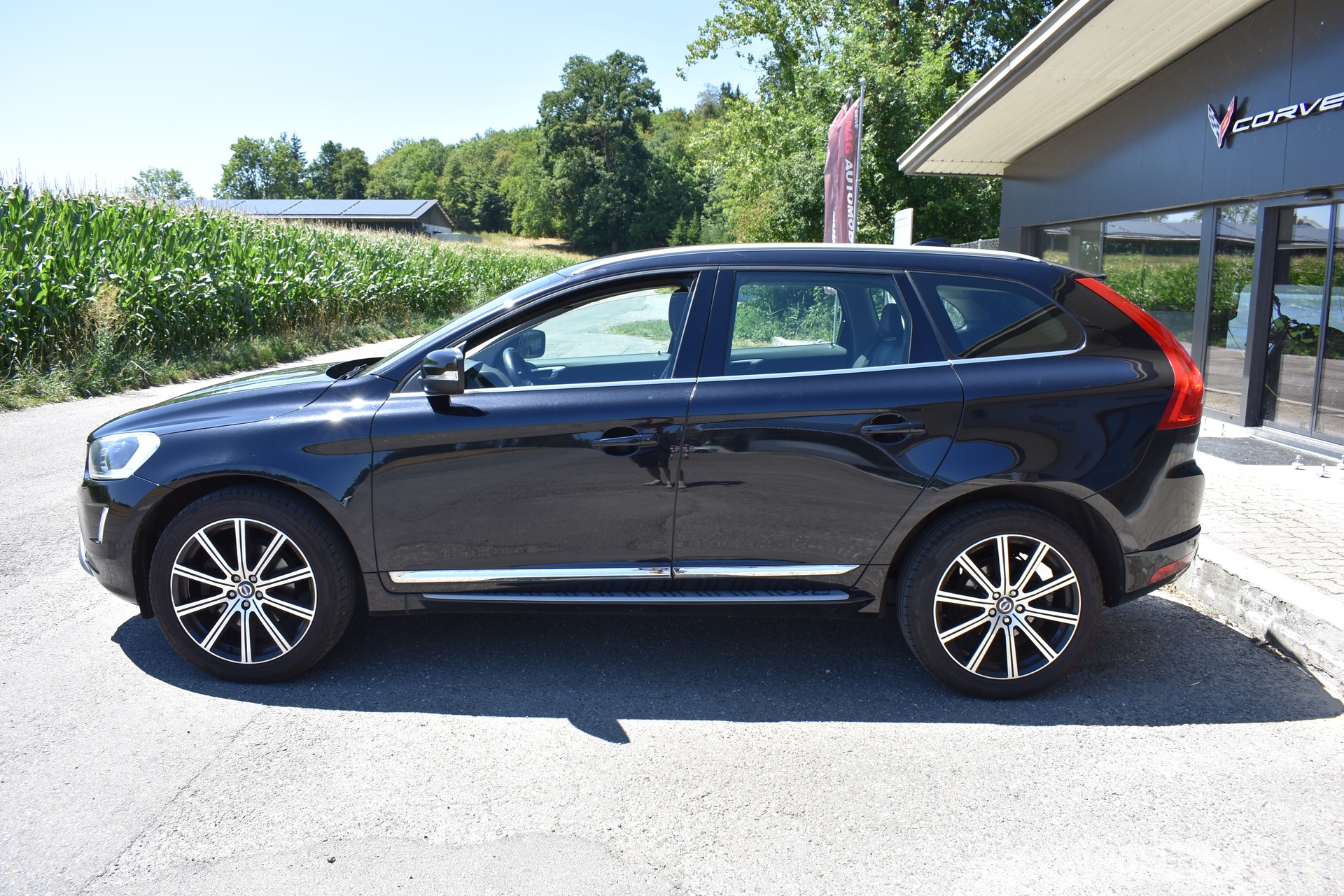 VOLVO XC60 D4 AWD Summum Geartronic-image-6
