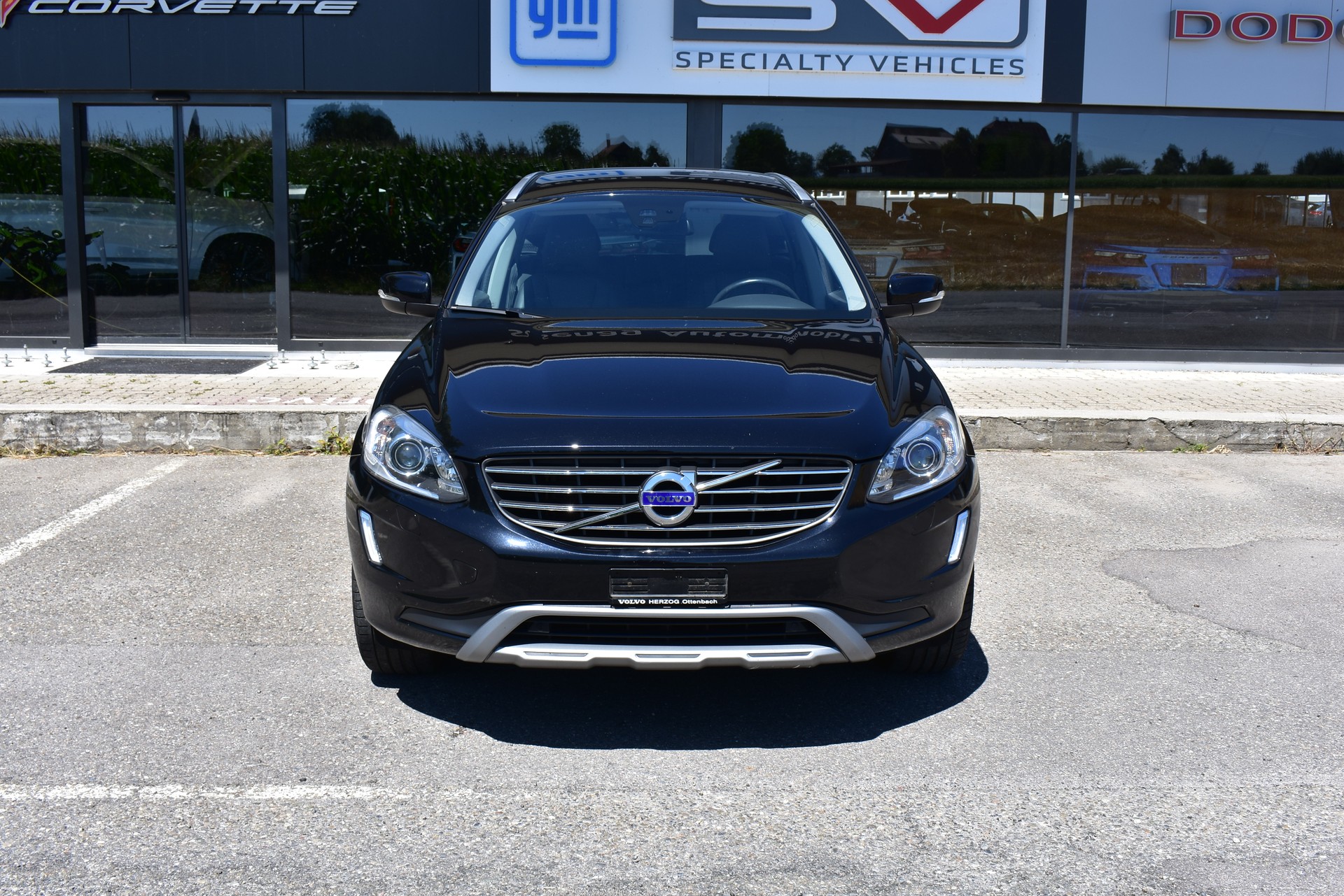 VOLVO XC60 D4 AWD Summum Geartronic-image-0