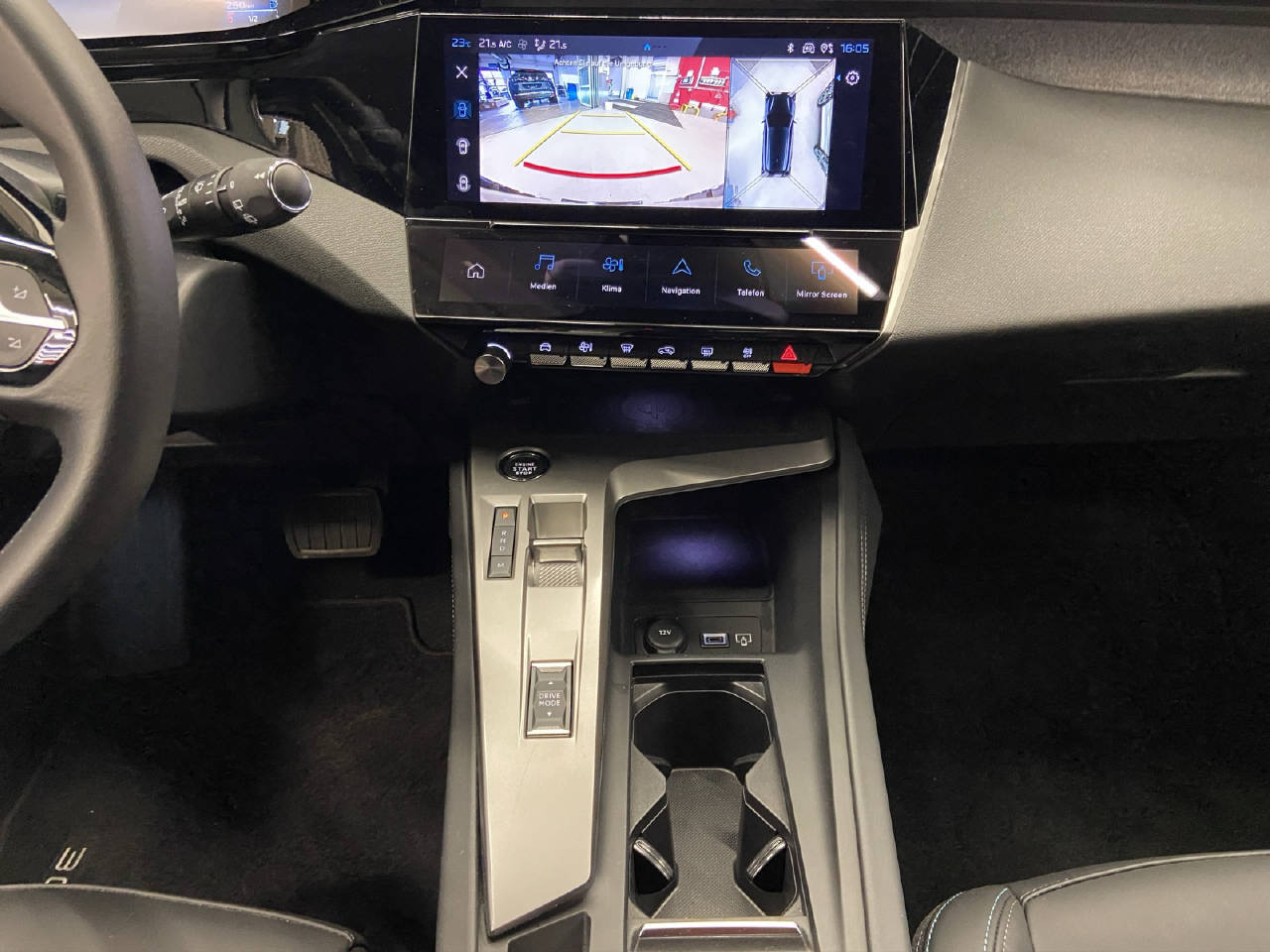 PEUGEOT 308 SW 1.2 PureTech Allure-image-8