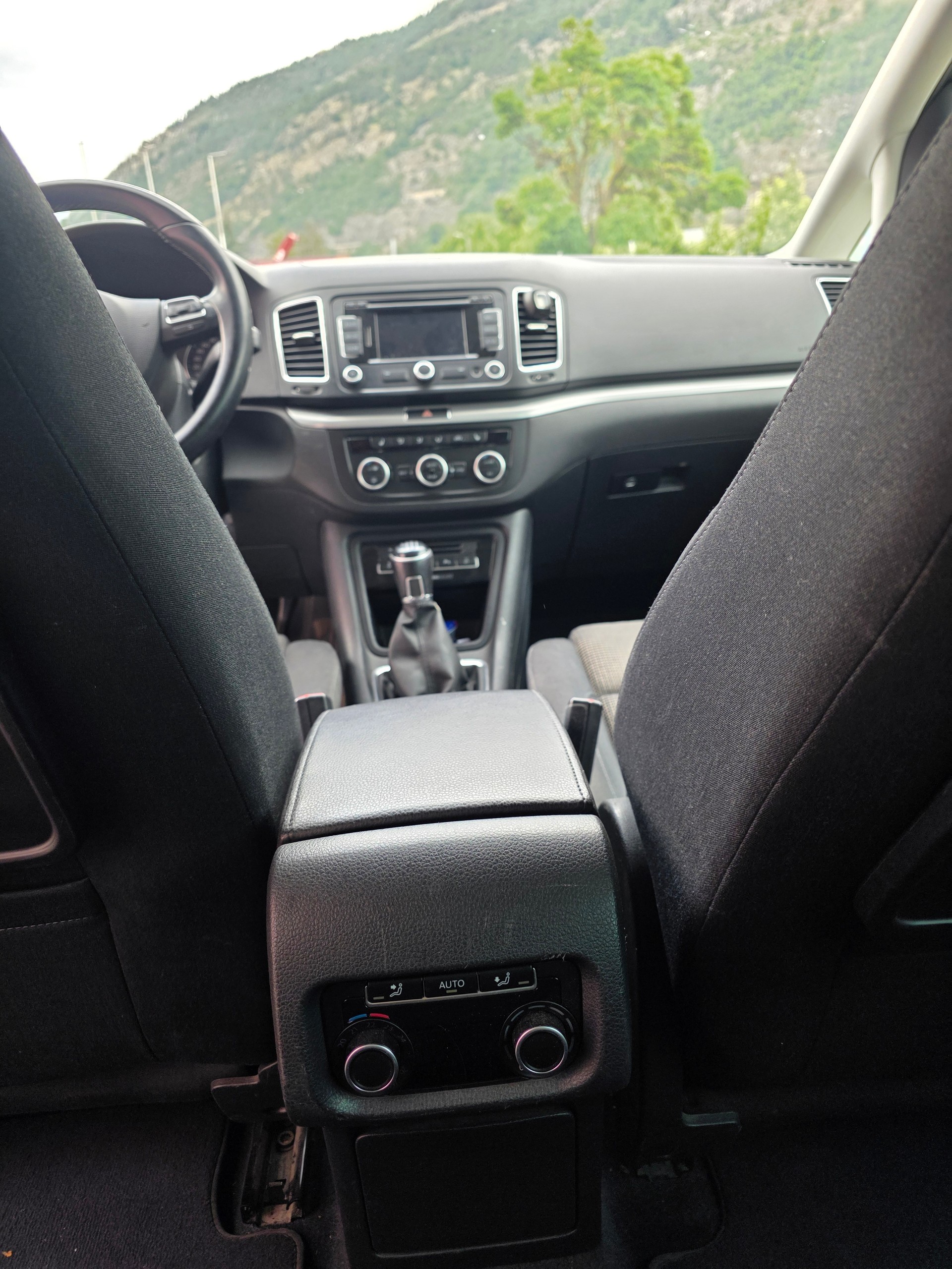 VW Sharan 2.0 TDI BlueMotion Technology Cup 4Motion-image-12
