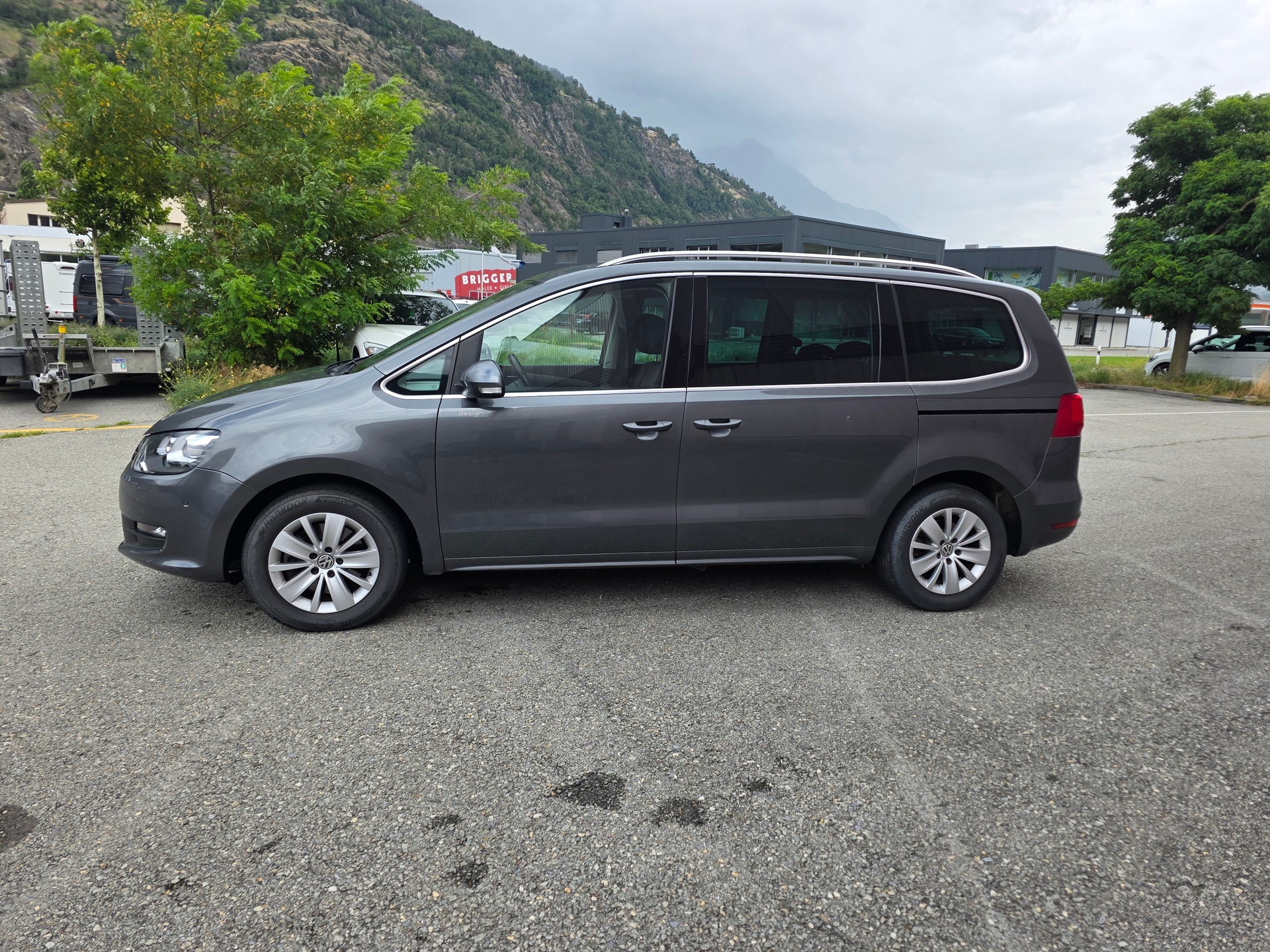 VW Sharan 2.0 TDI BlueMotion Technology Cup 4Motion-image-4
