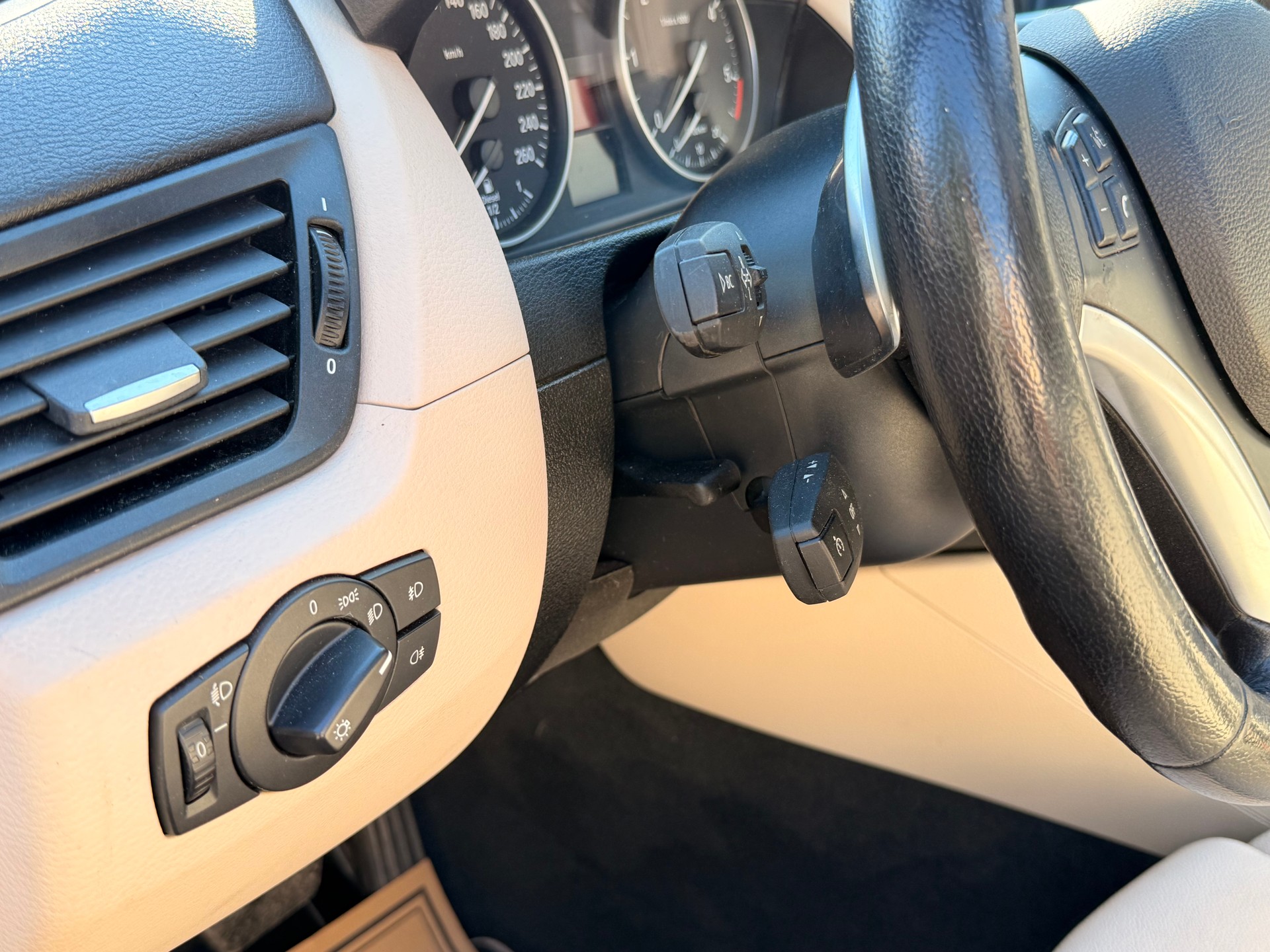 BMW X1 xDrive 23d Steptronic-image-19