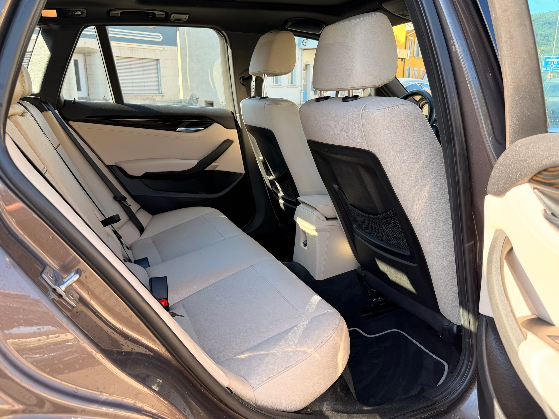 BMW X1 xDrive 23d Steptronic-image-23