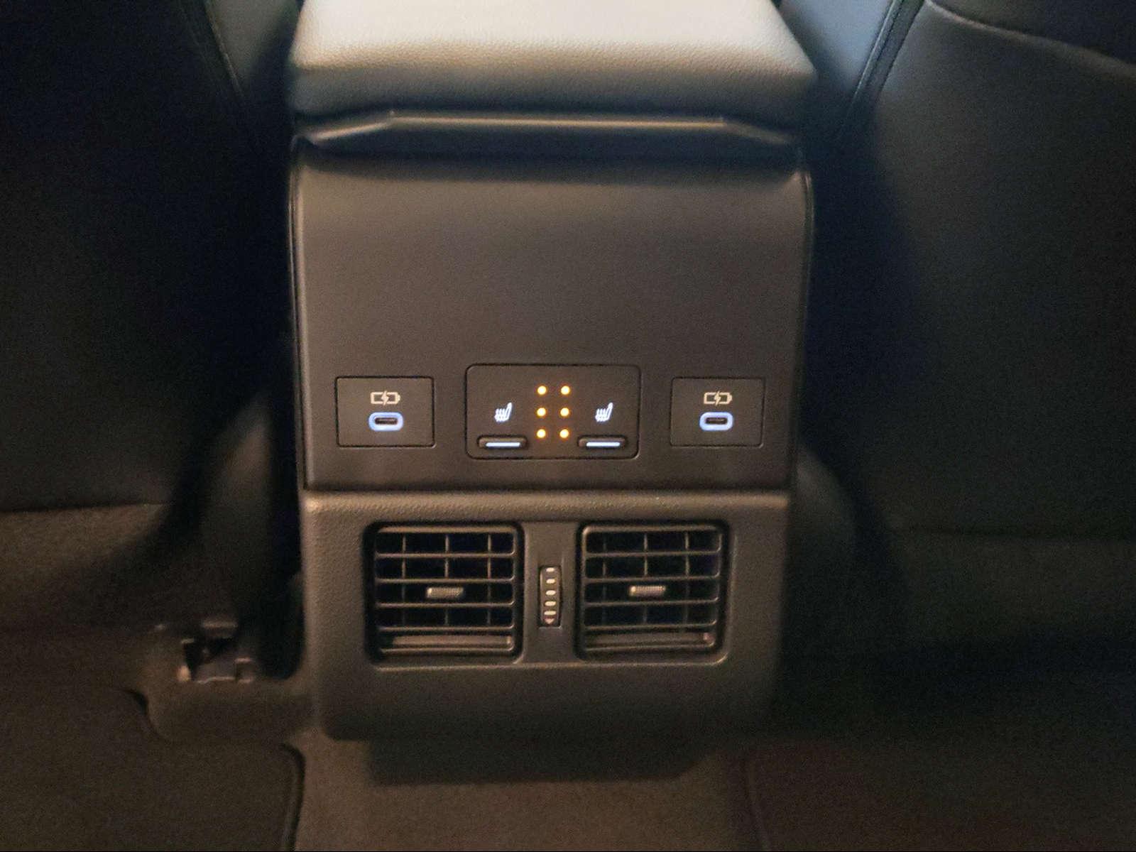 SUBARU Solterra eV Luxury AWD-image-15