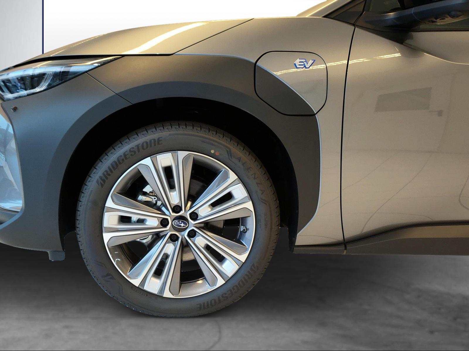 SUBARU Solterra eV Luxury AWD-image-3